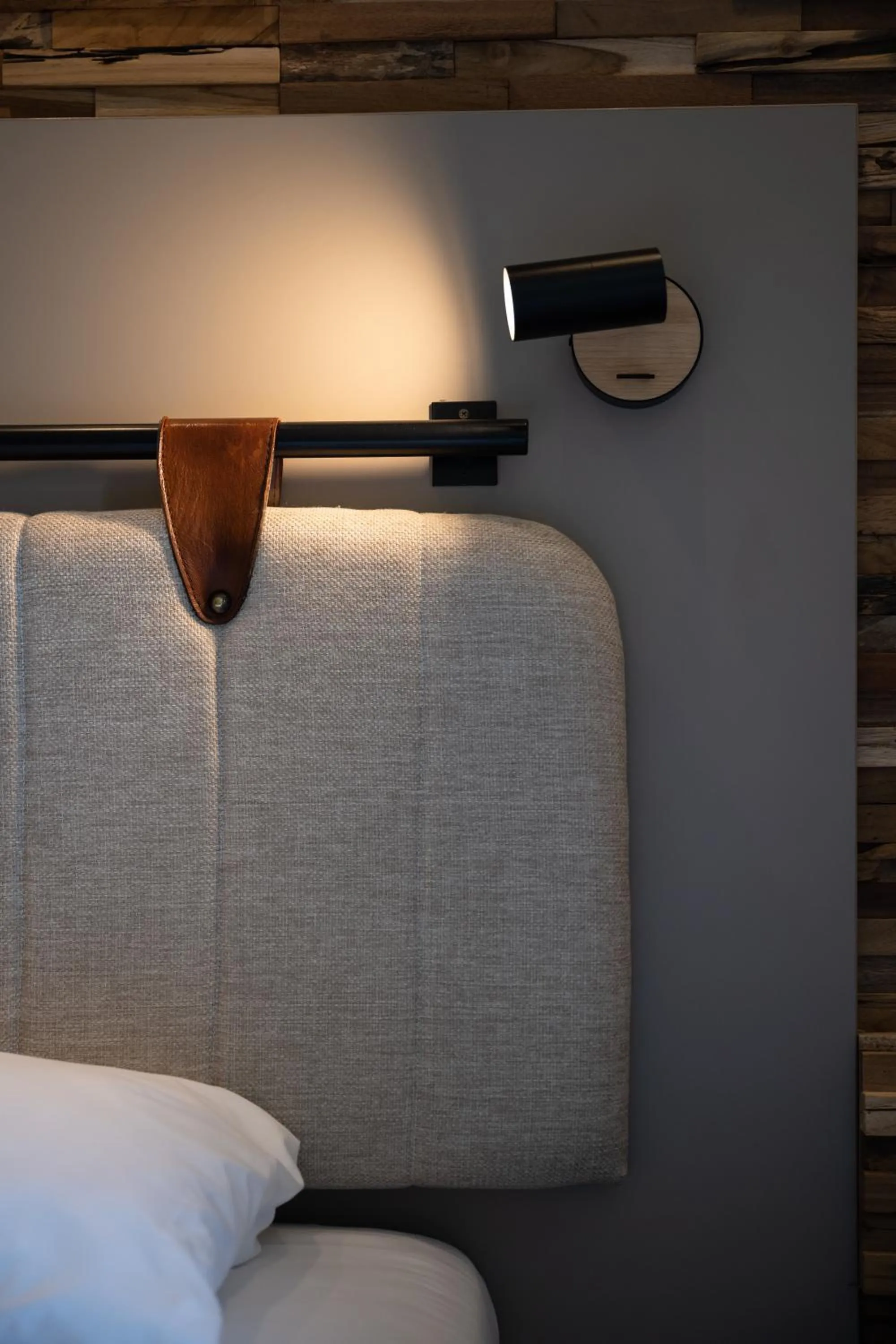 Decorative detail, Bed in Tulip Inn Beaune