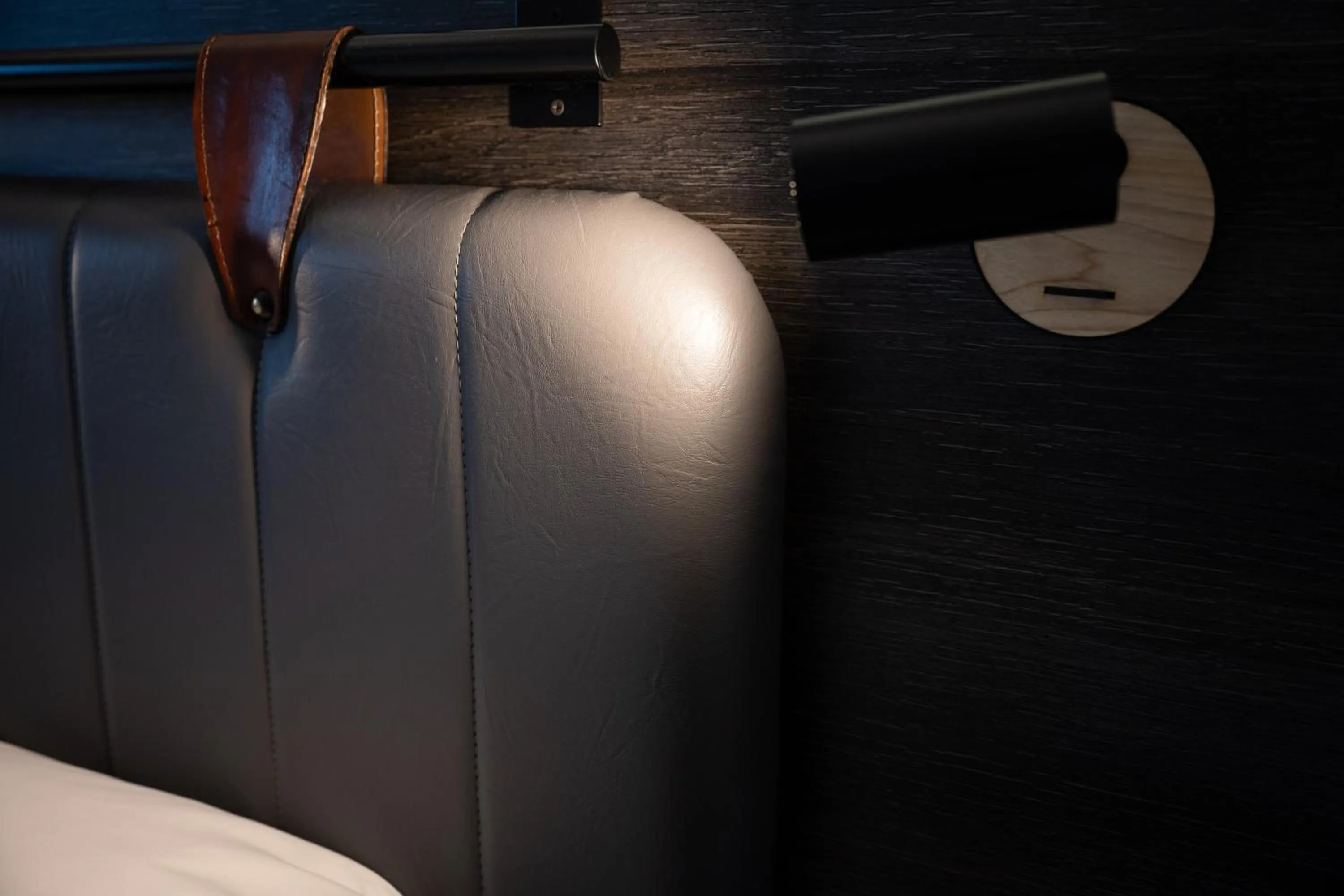 Decorative detail, Bed in Tulip Inn Beaune