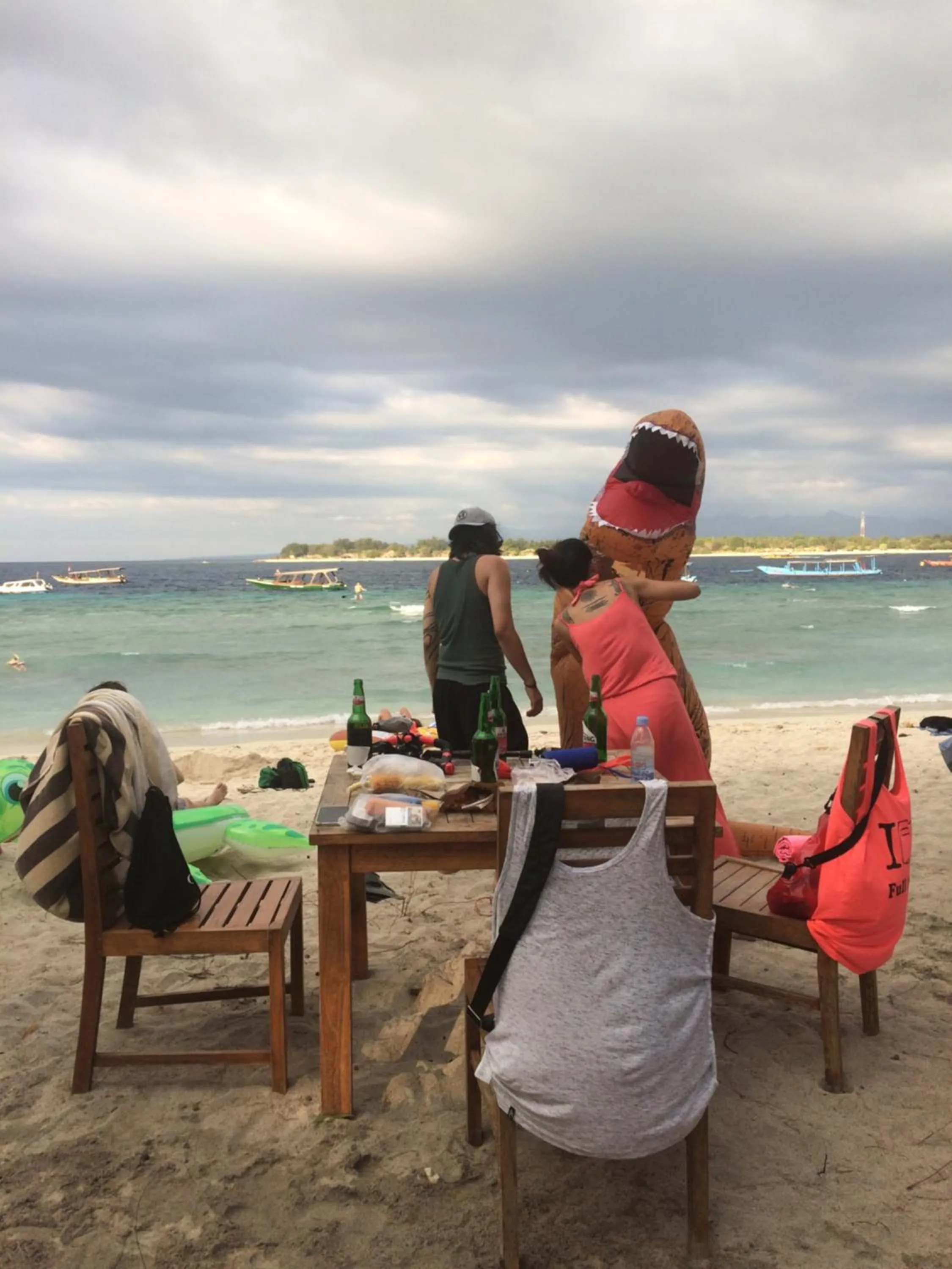 Restaurant/places to eat in Melati Cottage