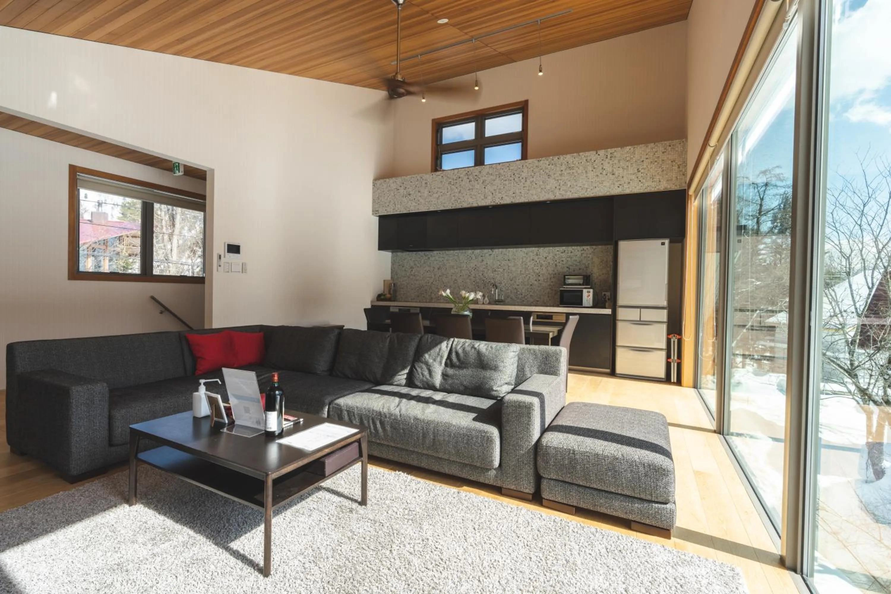 Living room in Solar Chalets by HHG