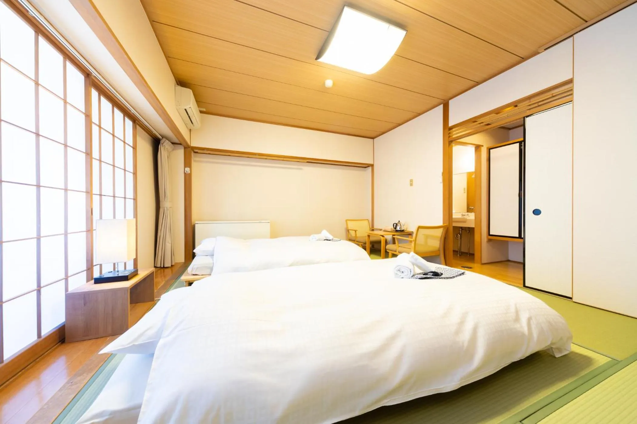 Photo of the whole room, Bed in Phoenix Hotel by HHG