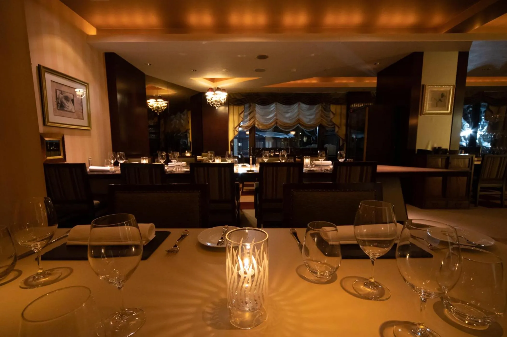 Restaurant/places to eat in Phoenix Hotel by HHG