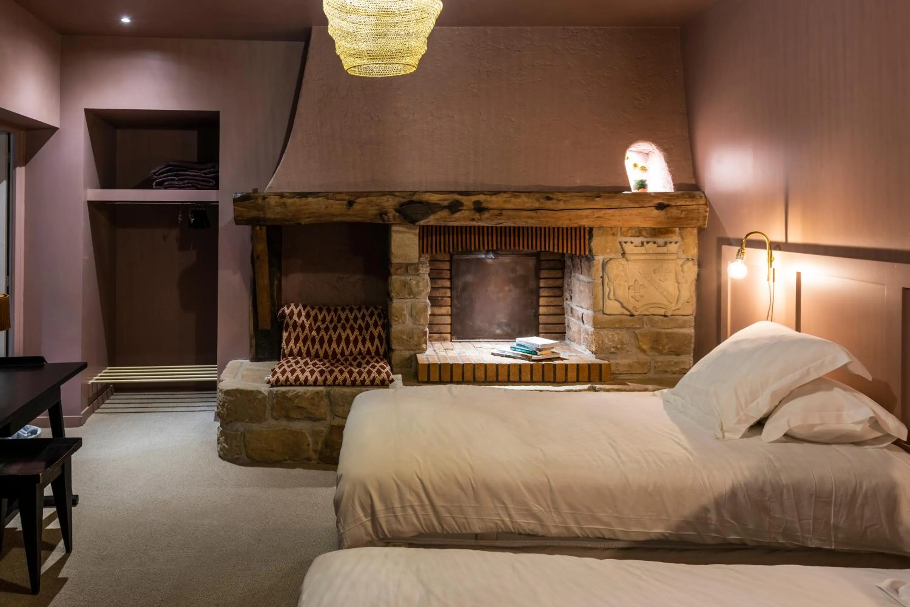 Photo of the whole room, Bed in Domaine La Gentilhommière