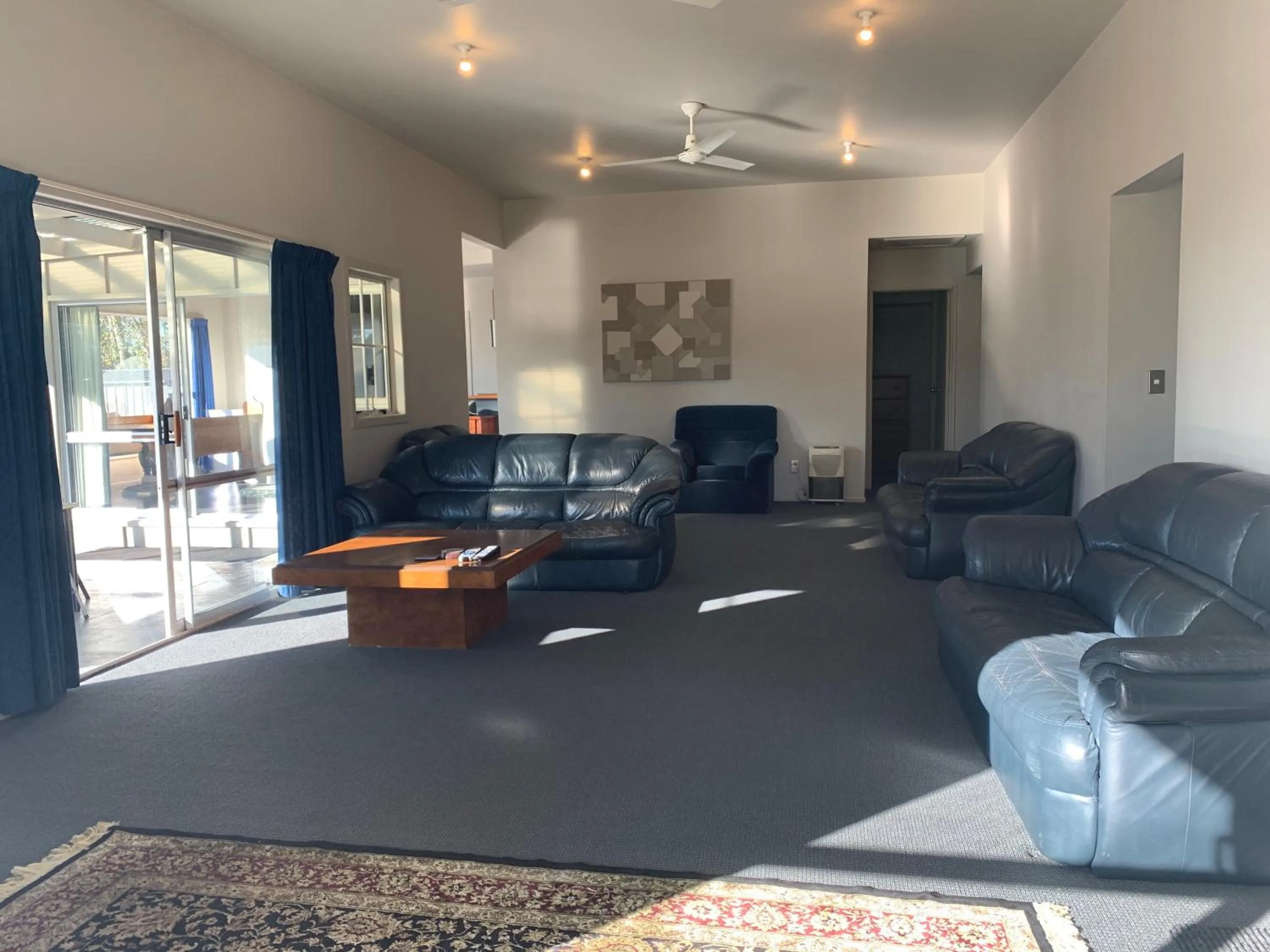 Lounge or bar in Spires Barn Lodge