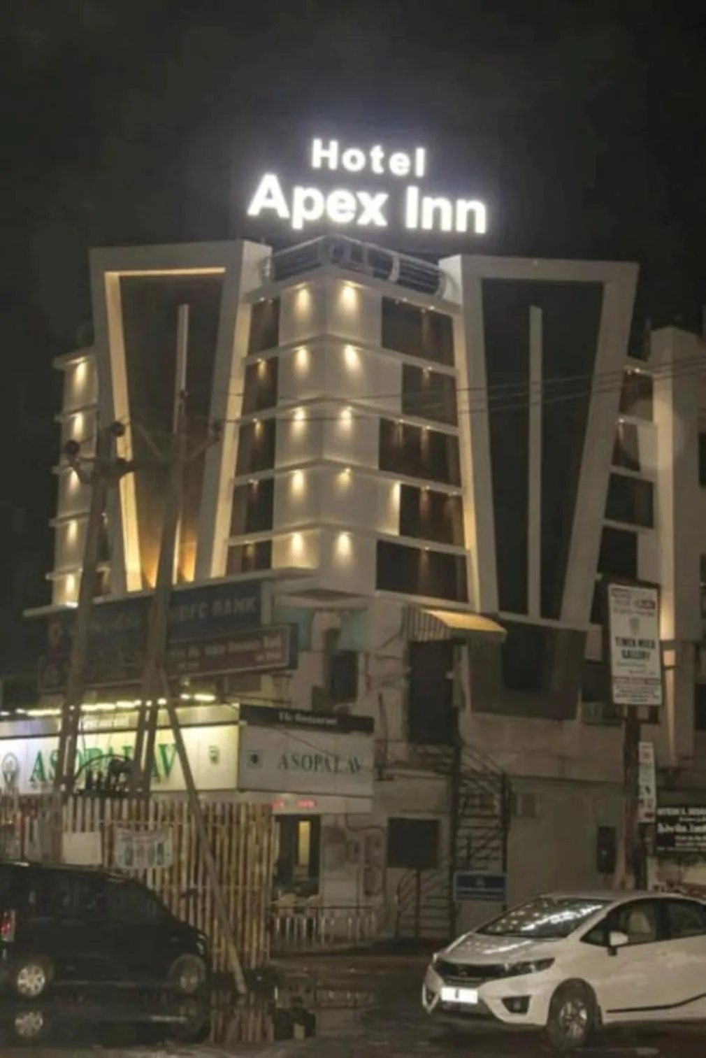 Facade/entrance in Hotel Apex Inn