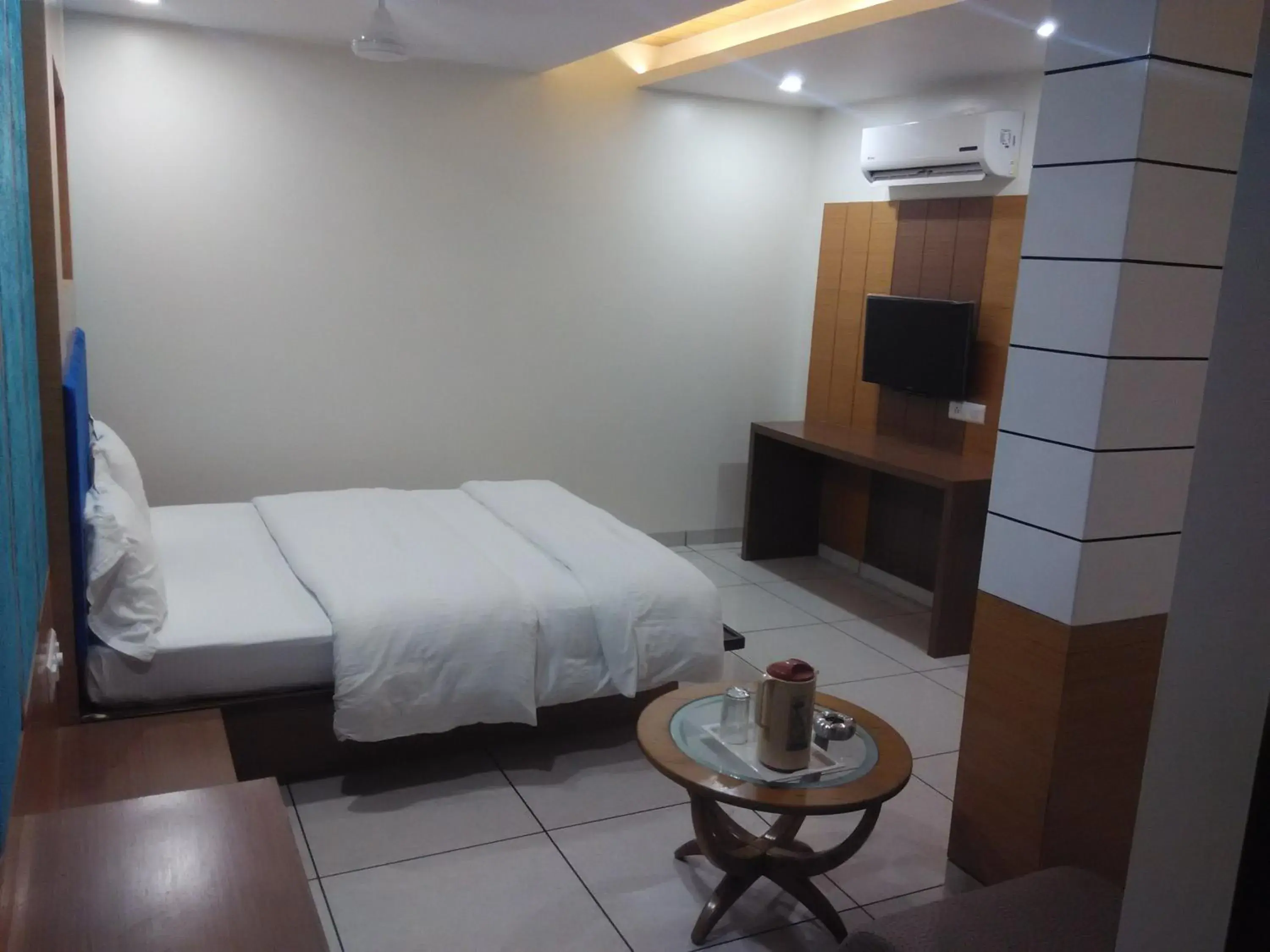 Bed in Hotel Apex Inn Bed in Hotel Apex Inn