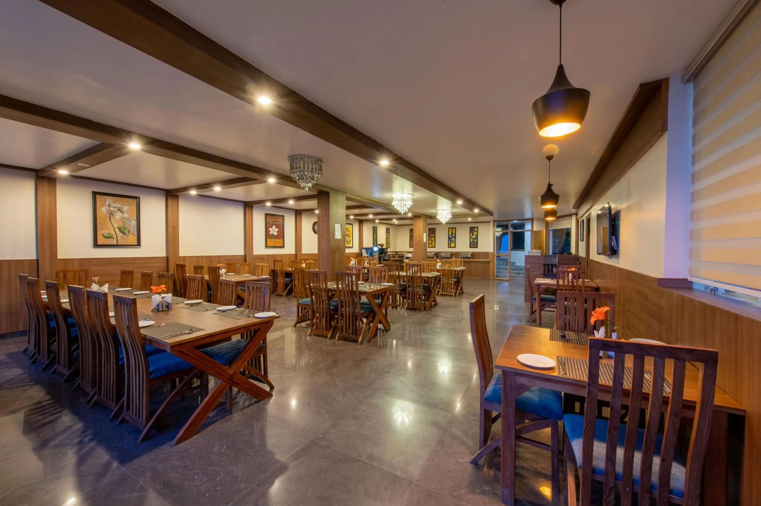 Restaurant/places to eat in Ekant Retreat Resort