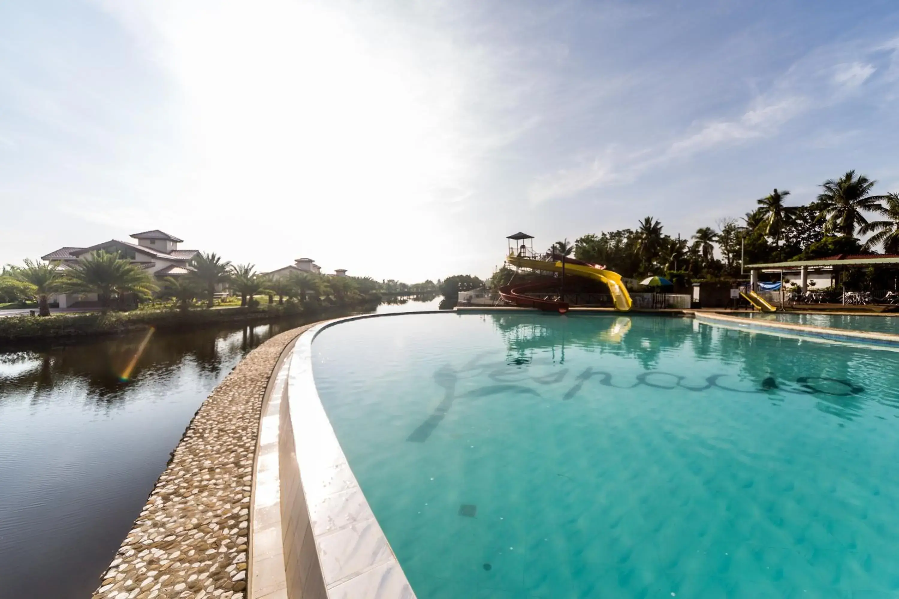 Swimming pool in Espacio Verde Resort Swimming pool in Espacio Verde Resort