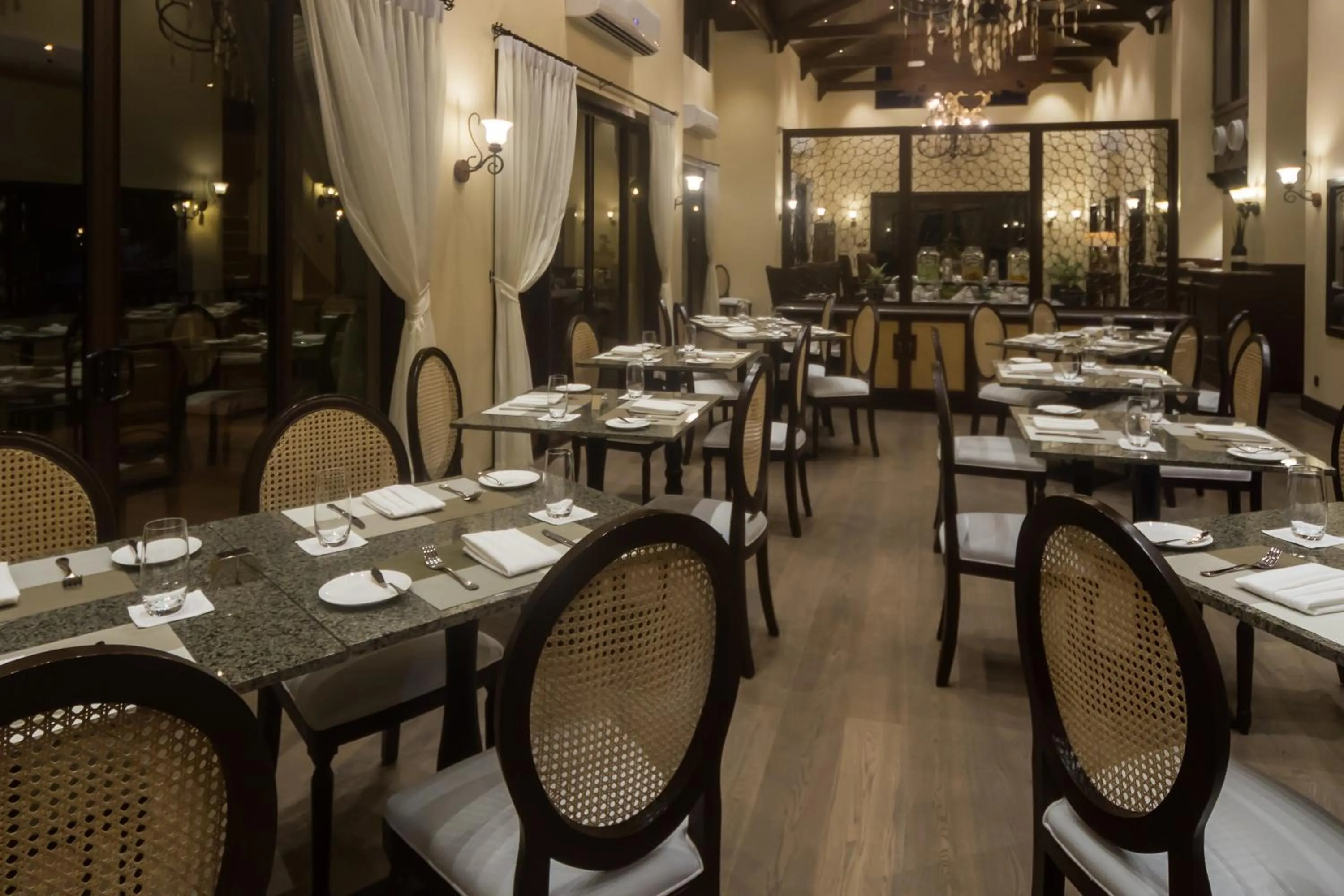 Restaurant/places to eat in Espacio Verde Resort