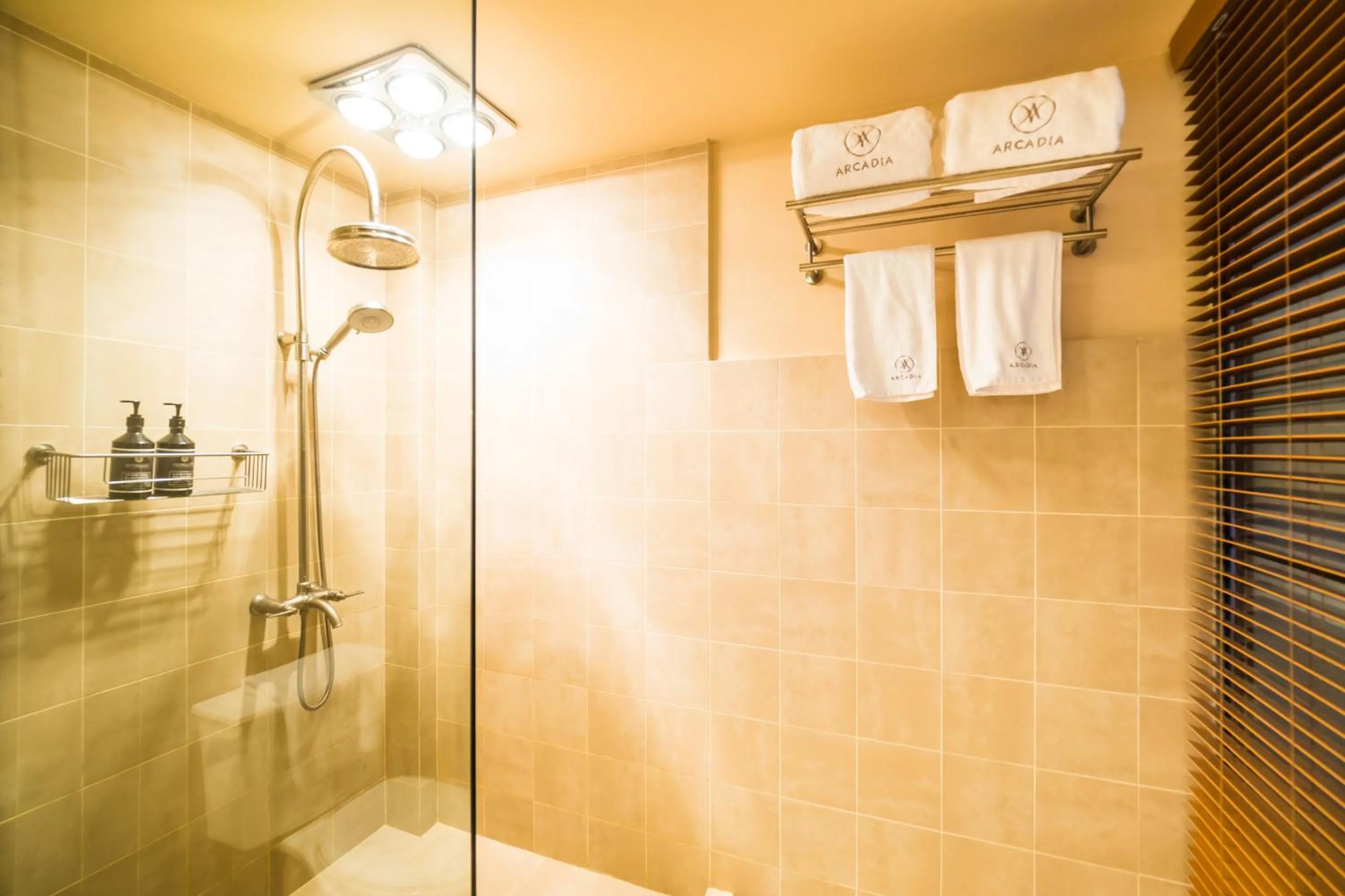 Shower in Moganshan Arcadia Resorts