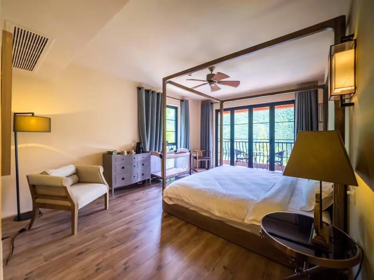 Bedroom, Bed in Moganshan Arcadia Resorts