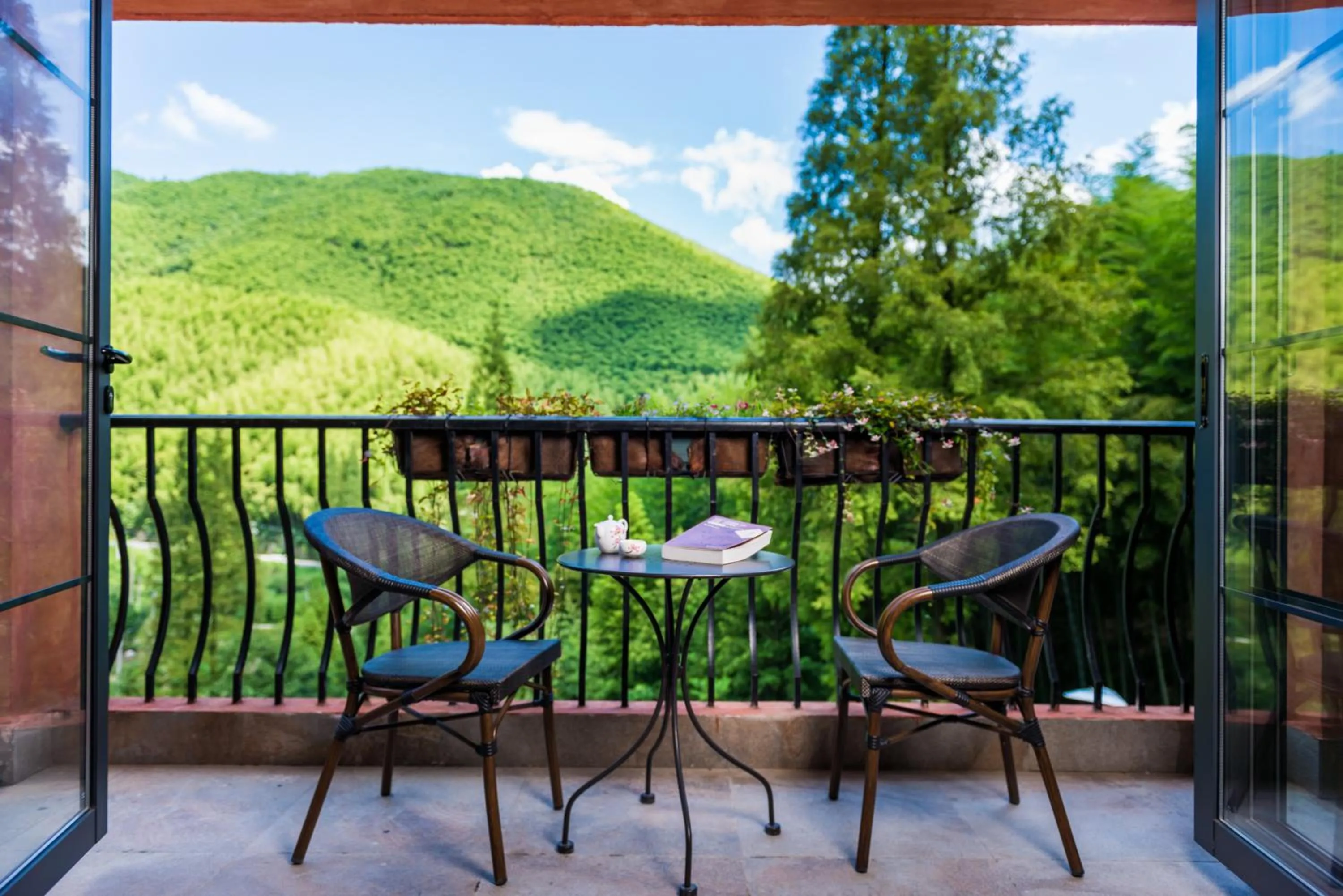 Balcony/Terrace in Moganshan Arcadia Resorts