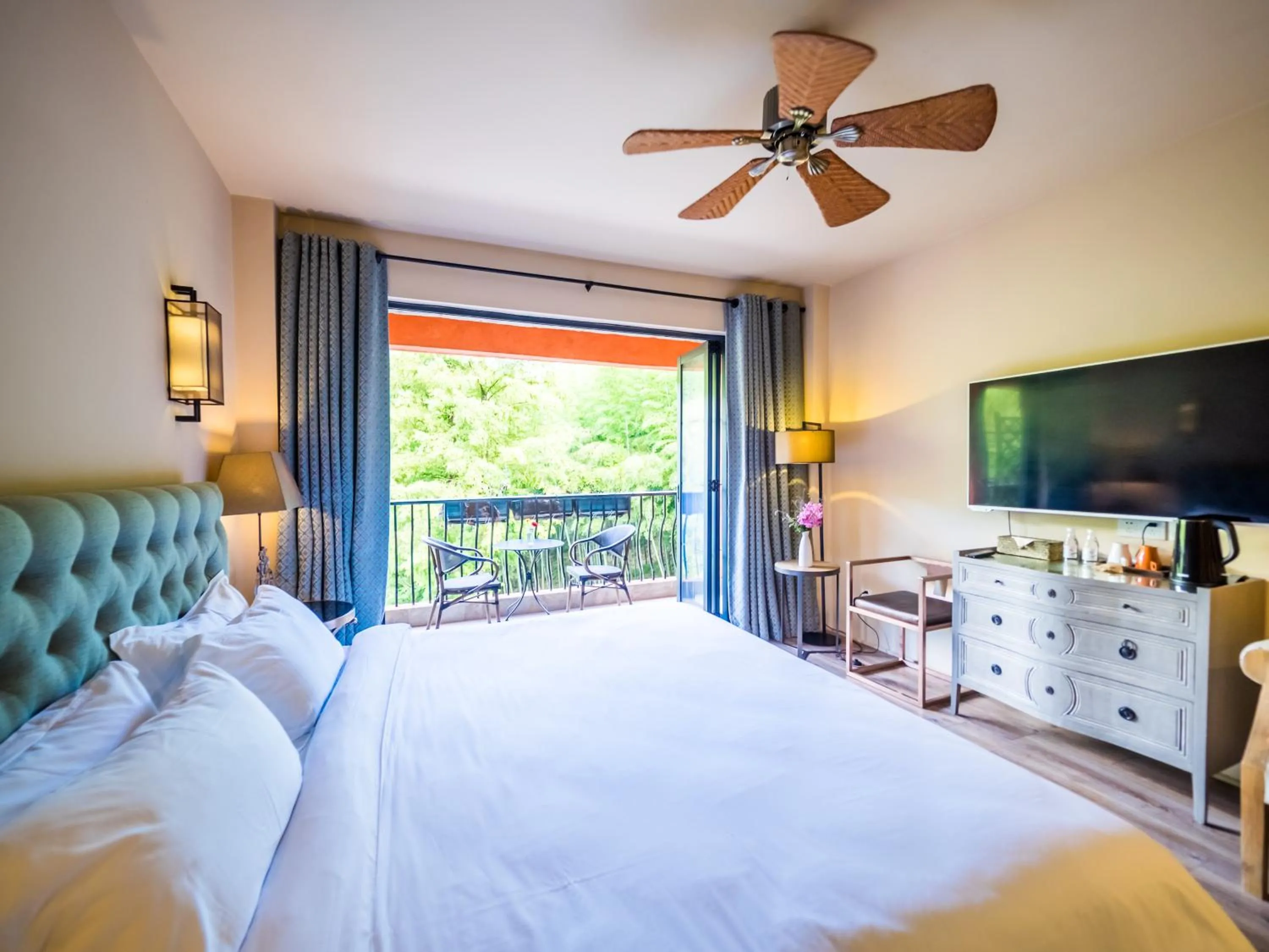 Bed in Moganshan Arcadia Resorts