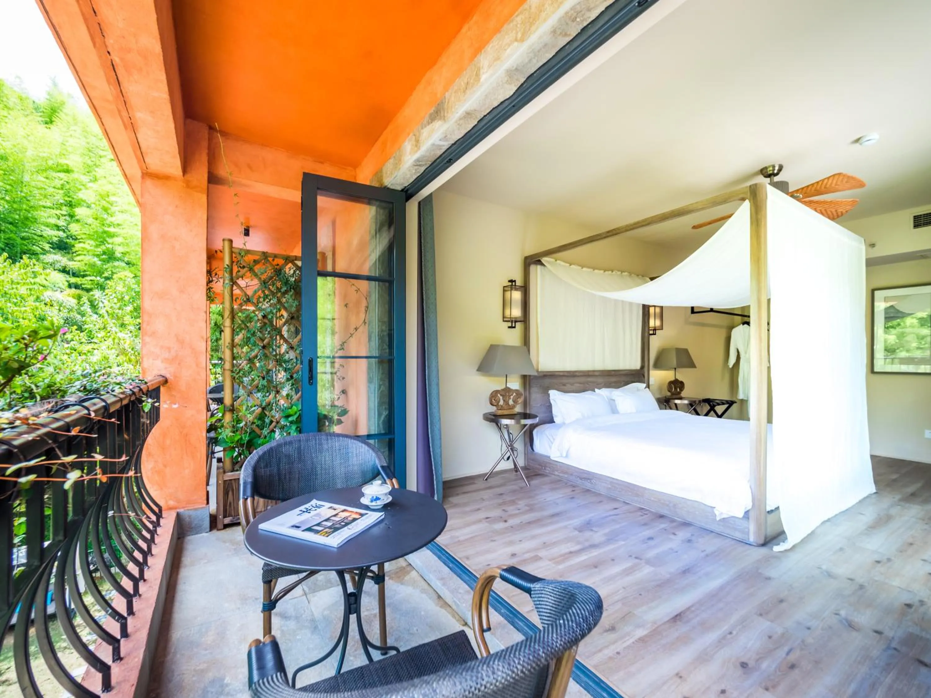 Balcony/Terrace, Bed in Moganshan Arcadia Resorts