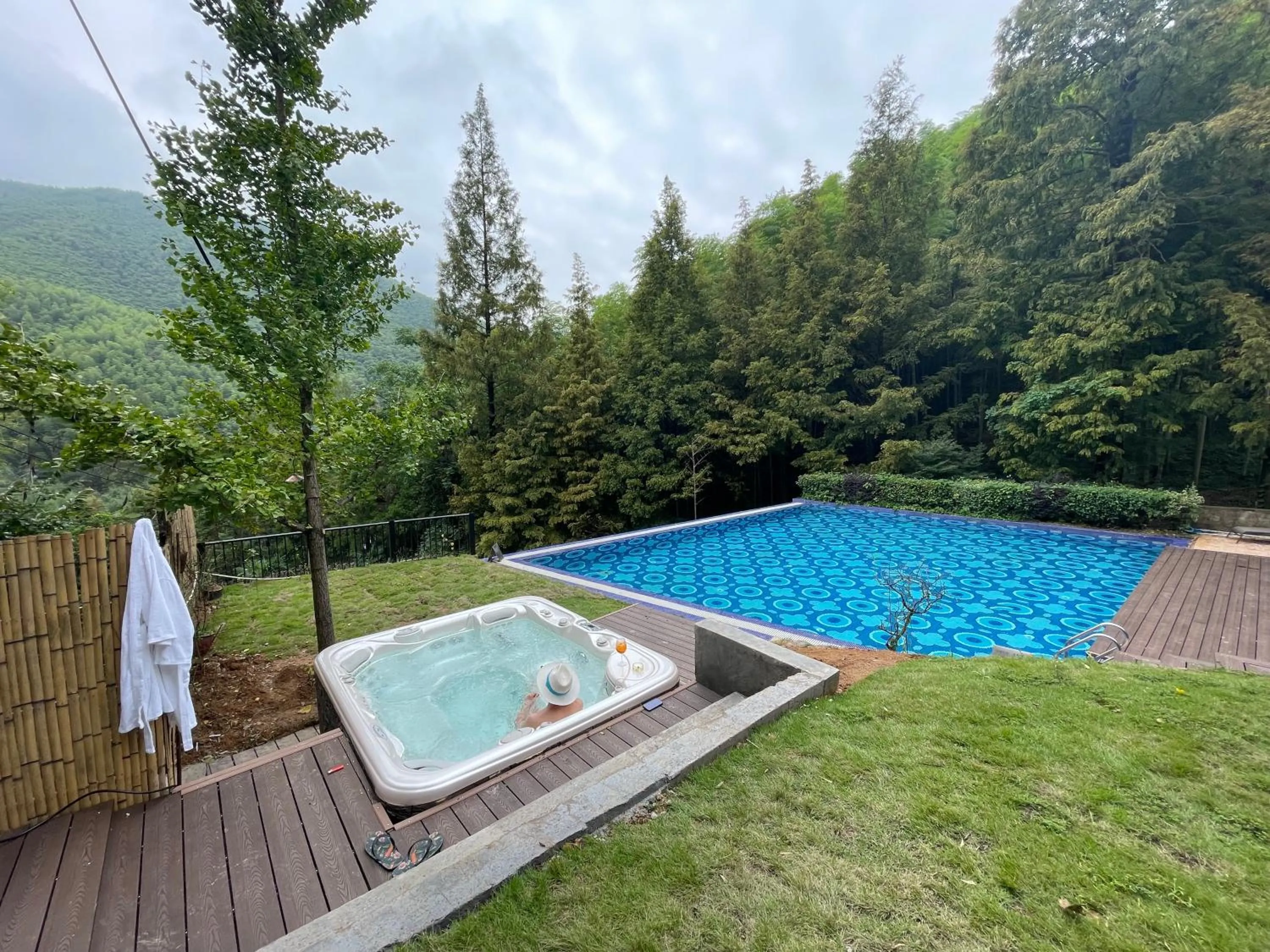 Swimming pool in Moganshan Arcadia Resorts