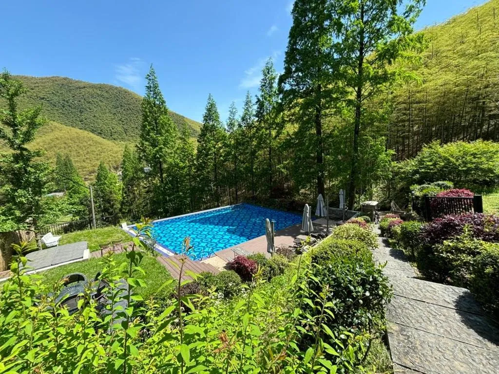 Swimming pool in Moganshan Arcadia Resorts
