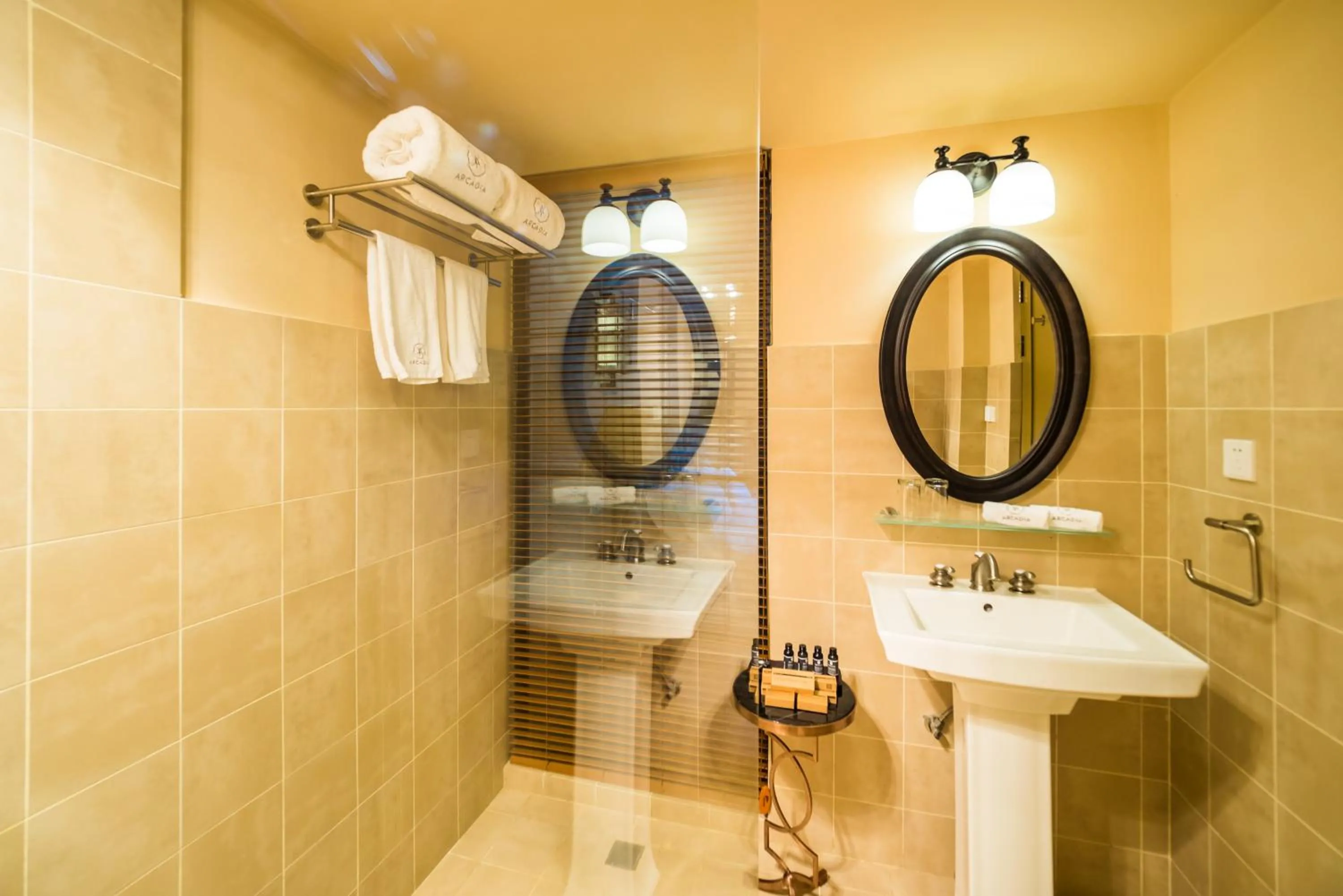 Shower in Moganshan Arcadia Resorts