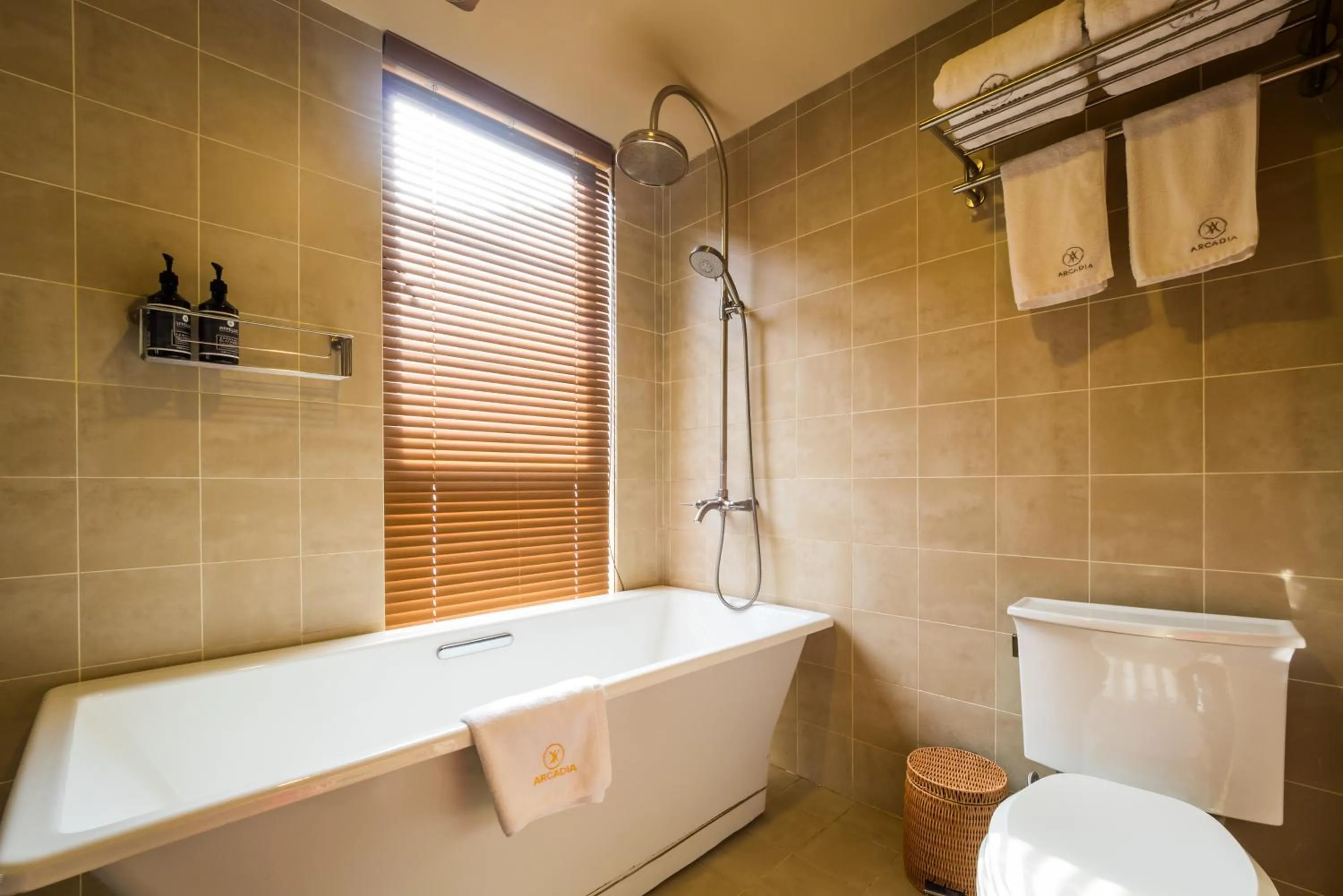 Shower in Moganshan Arcadia Resorts