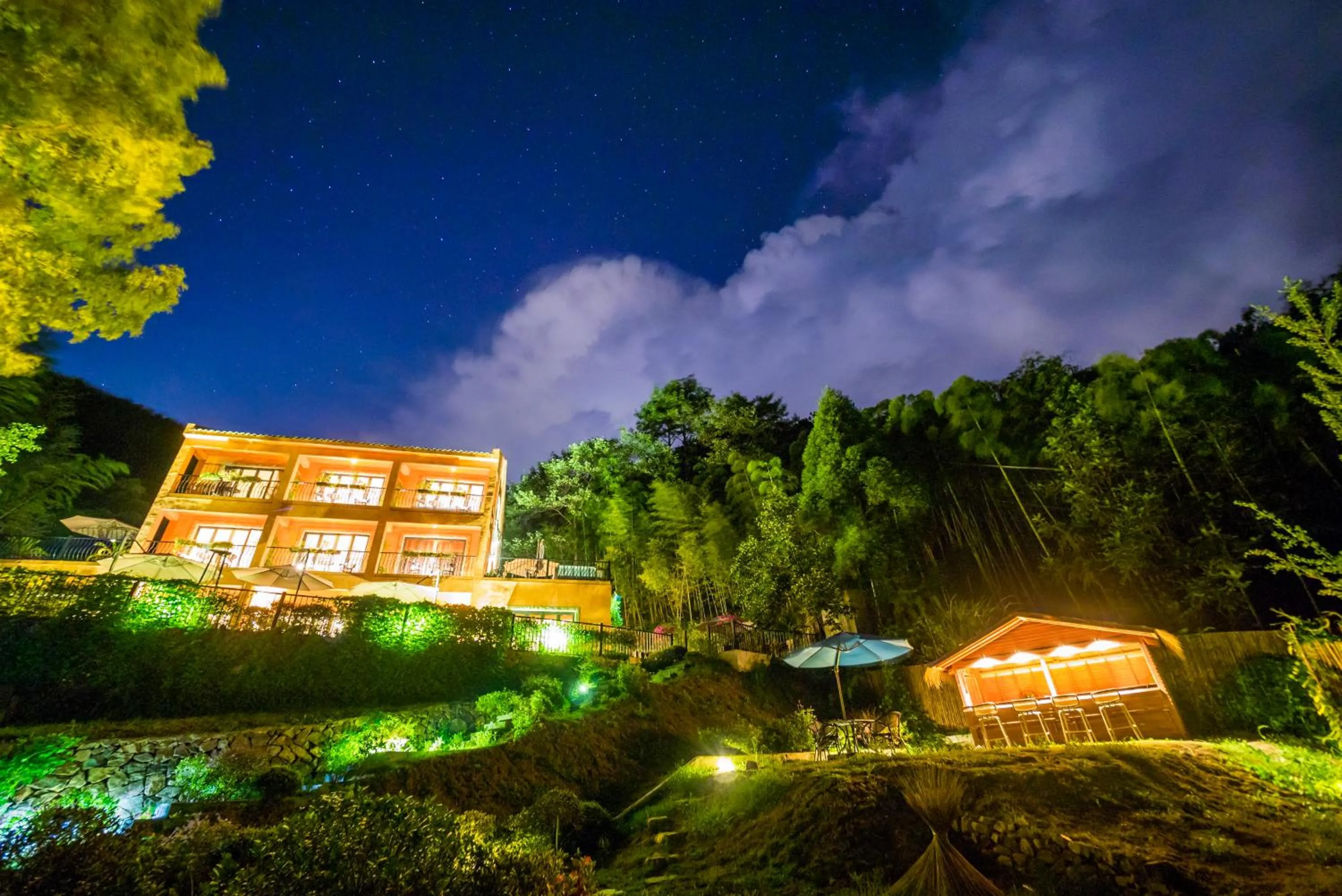 Facade/entrance in Moganshan Arcadia Resorts