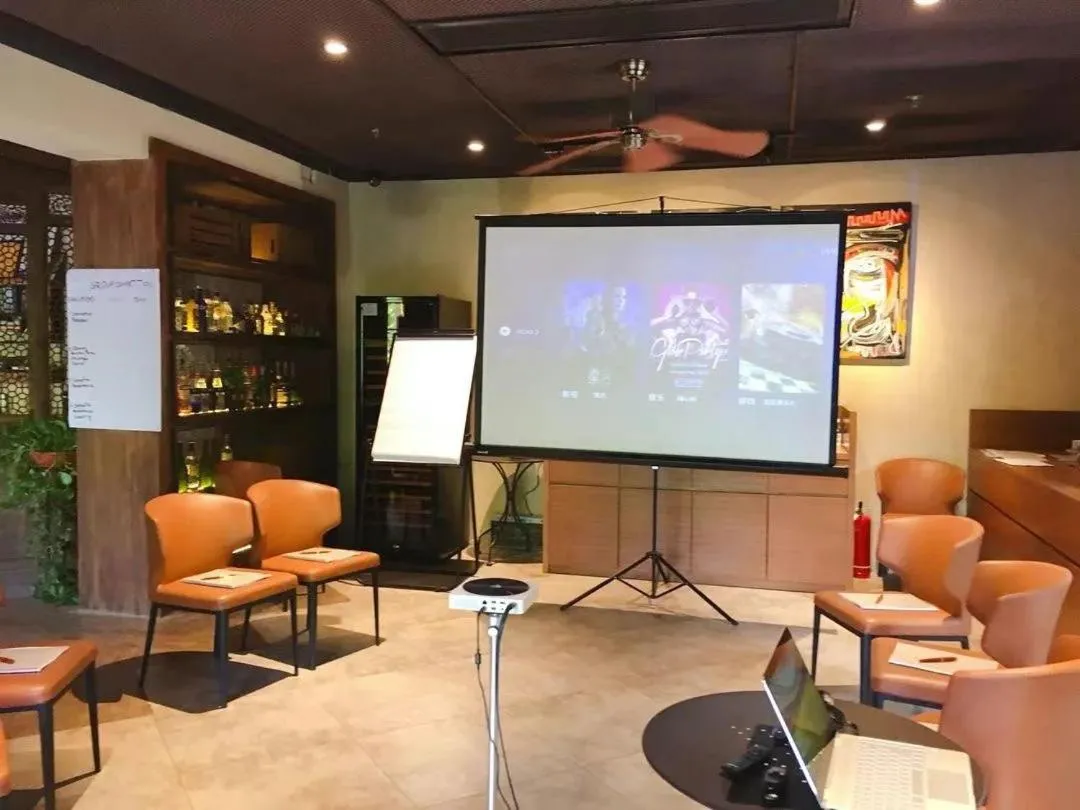 Communal lounge/ TV room in Moganshan Arcadia Resorts