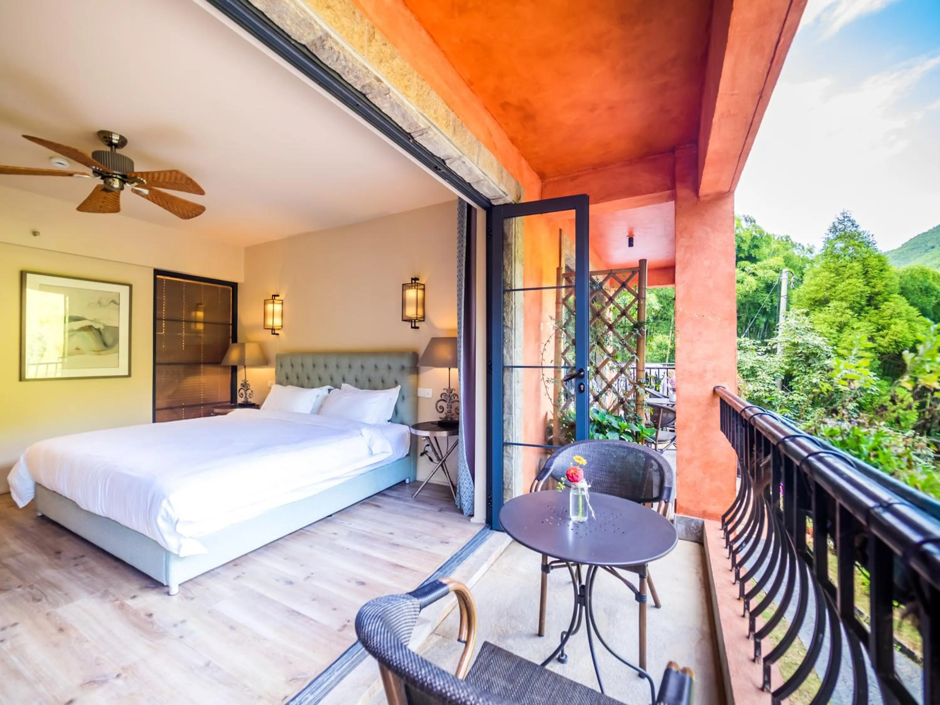 Bed in Moganshan Arcadia Resorts