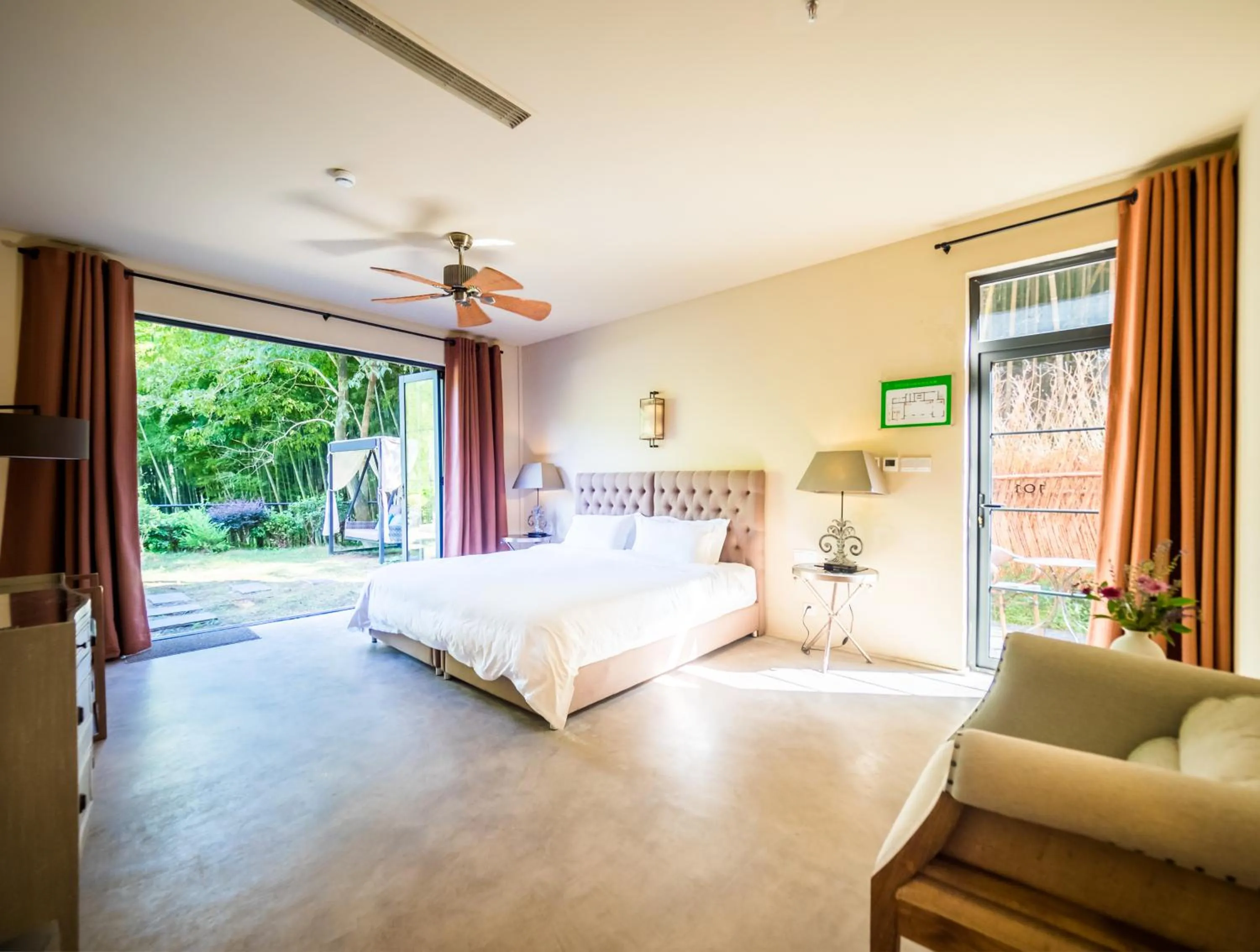 Bed in Moganshan Arcadia Resorts