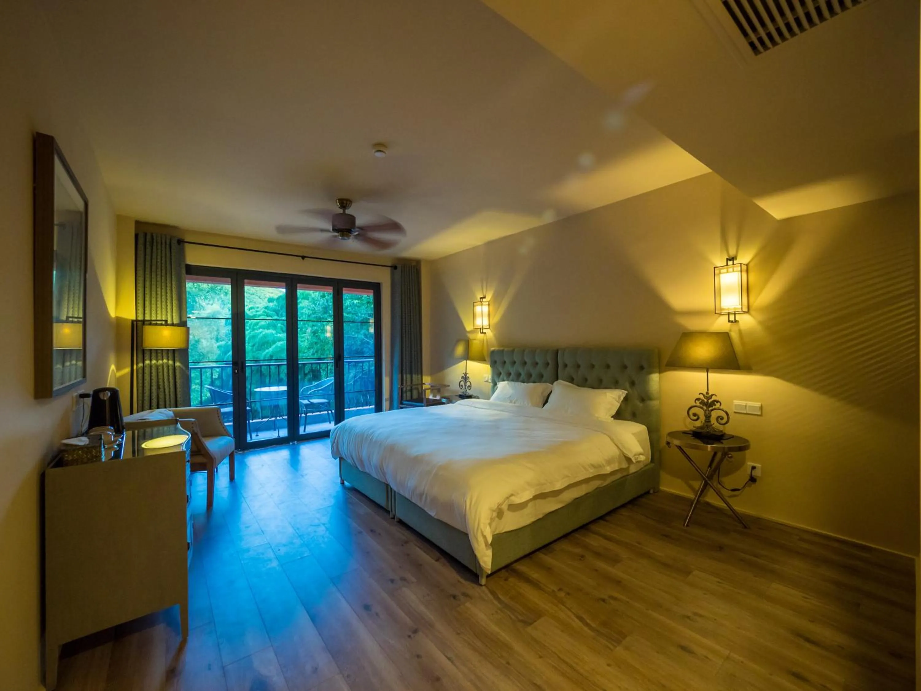 Bed in Moganshan Arcadia Resorts