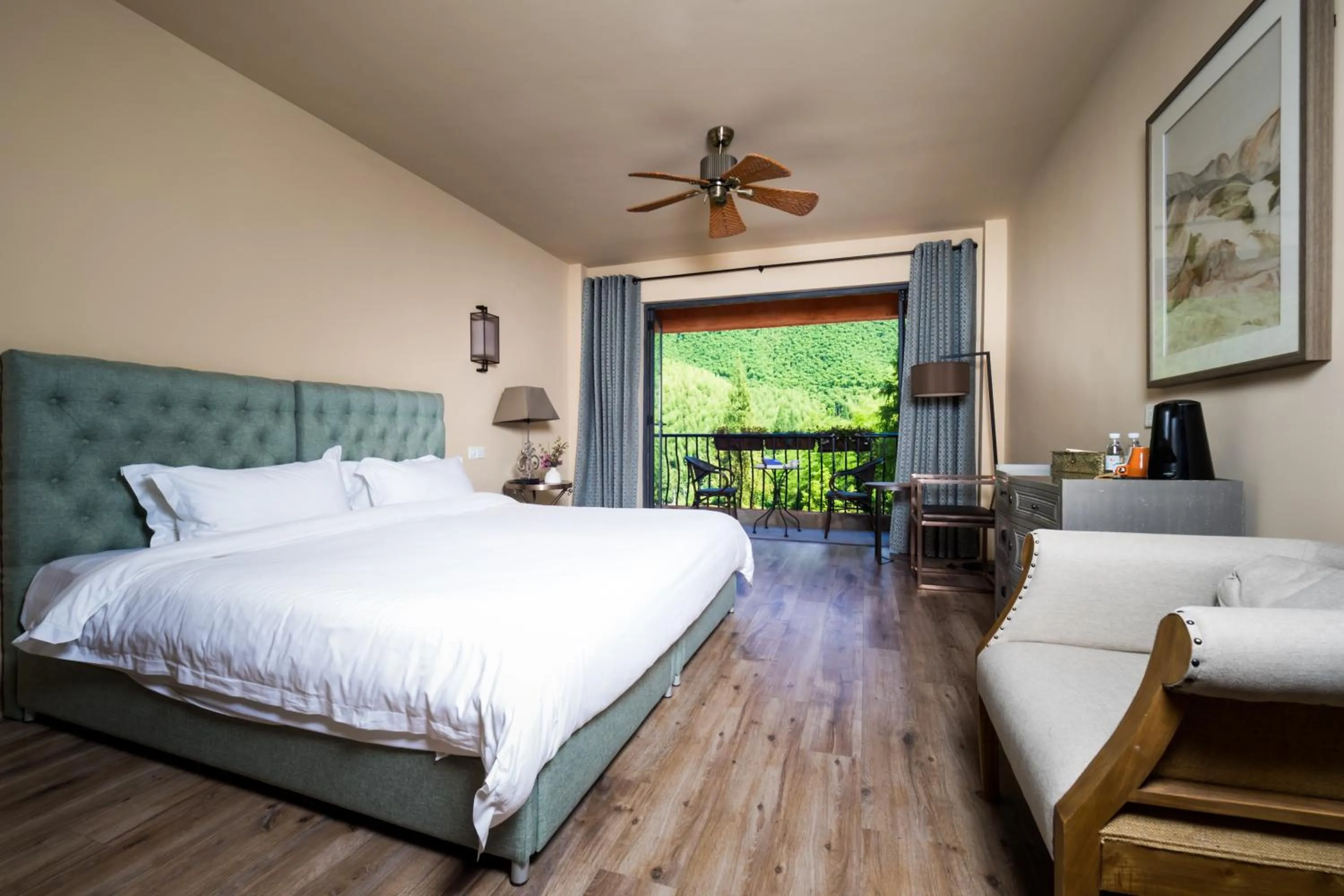 Bed in Moganshan Arcadia Resorts