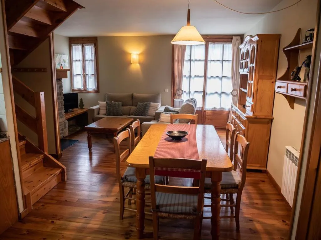 Communal lounge/ TV room in Peira Blanca Hotel Gastronómico