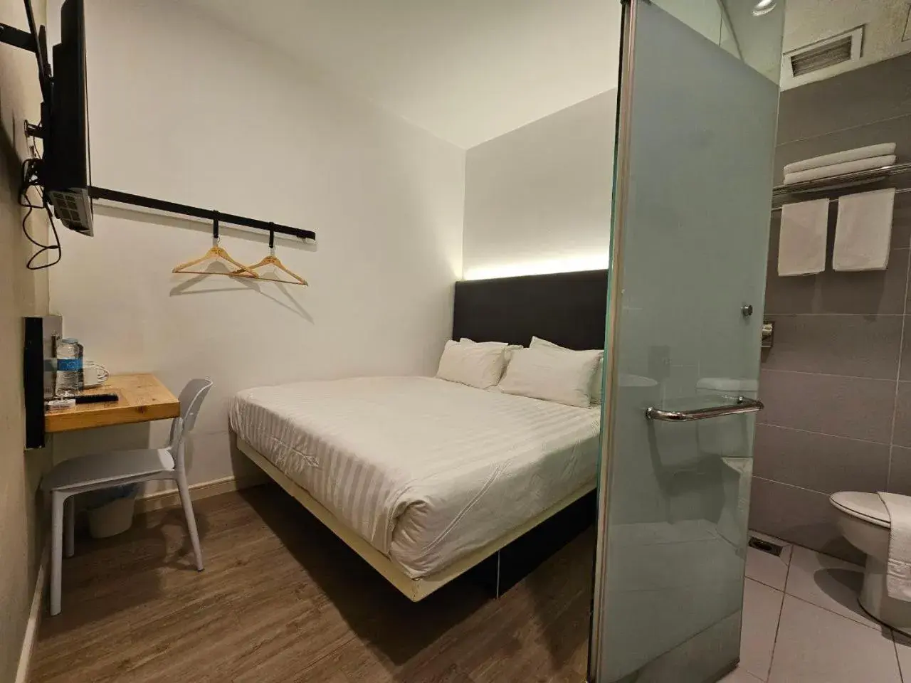 Photo of the whole room in Mode Inn Icon City Photo of the whole room in Mode Inn Icon City