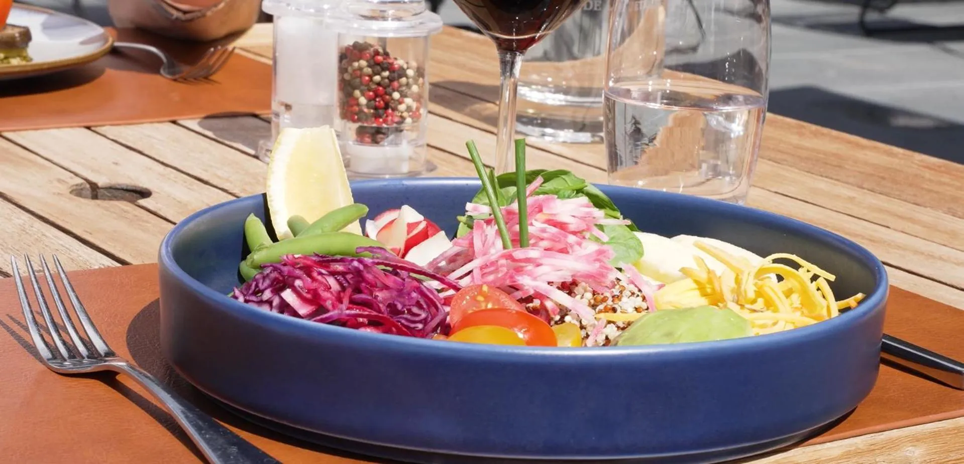 Restaurant/places to eat in Hotel Etrier