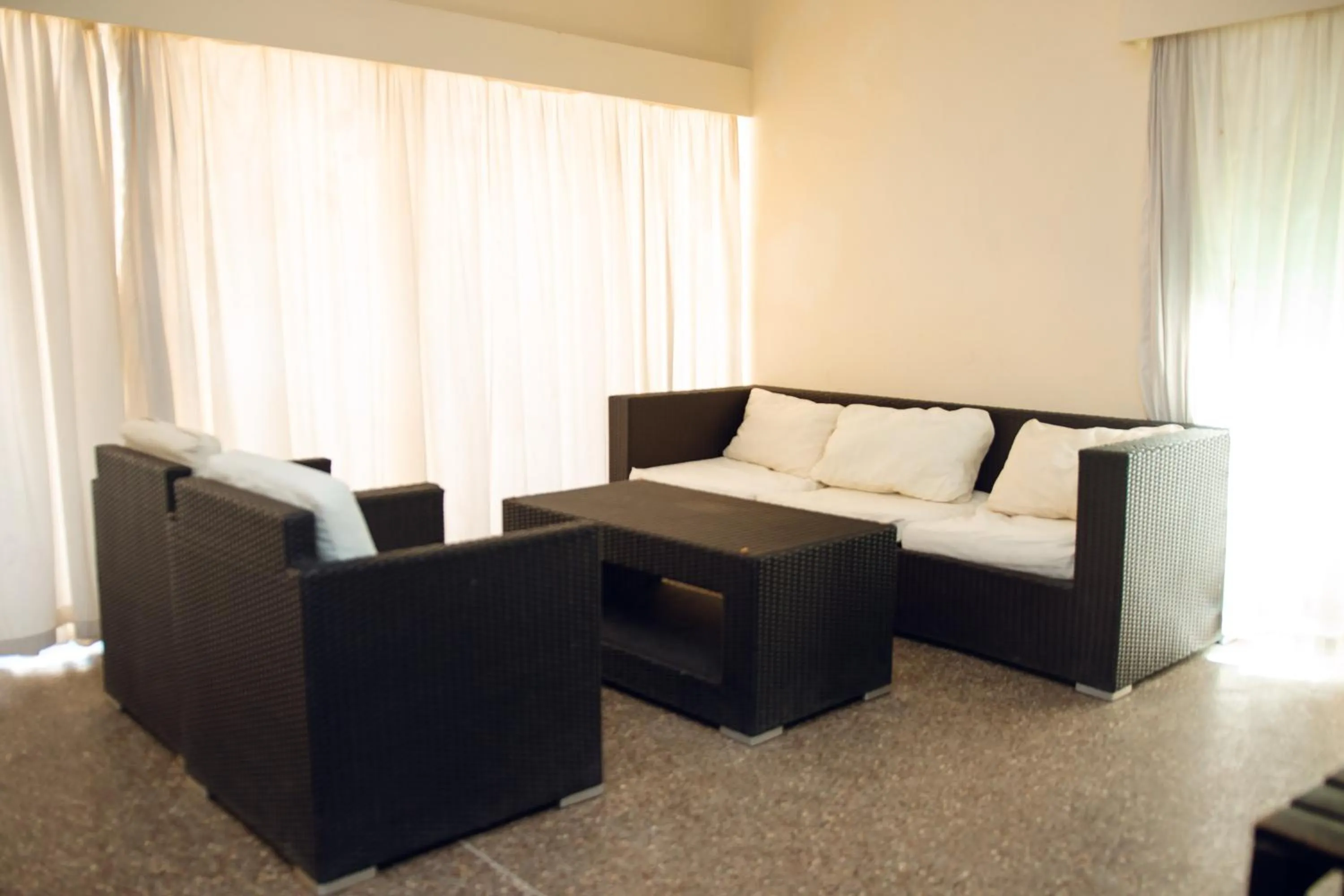 Seating area in Indiana Beach Apartments