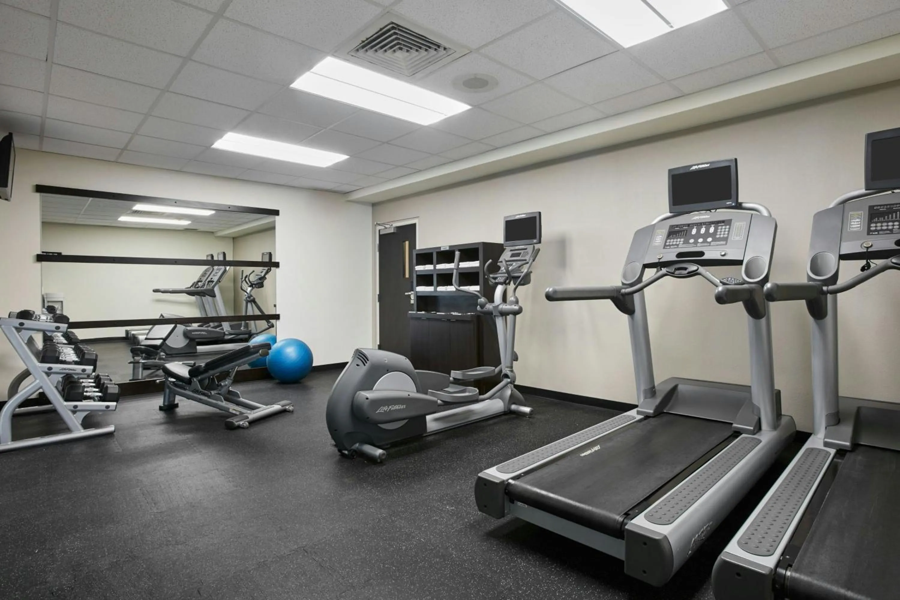 Fitness centre/facilities in Courtyard by Marriott Detroit Pontiac/Auburn Hills