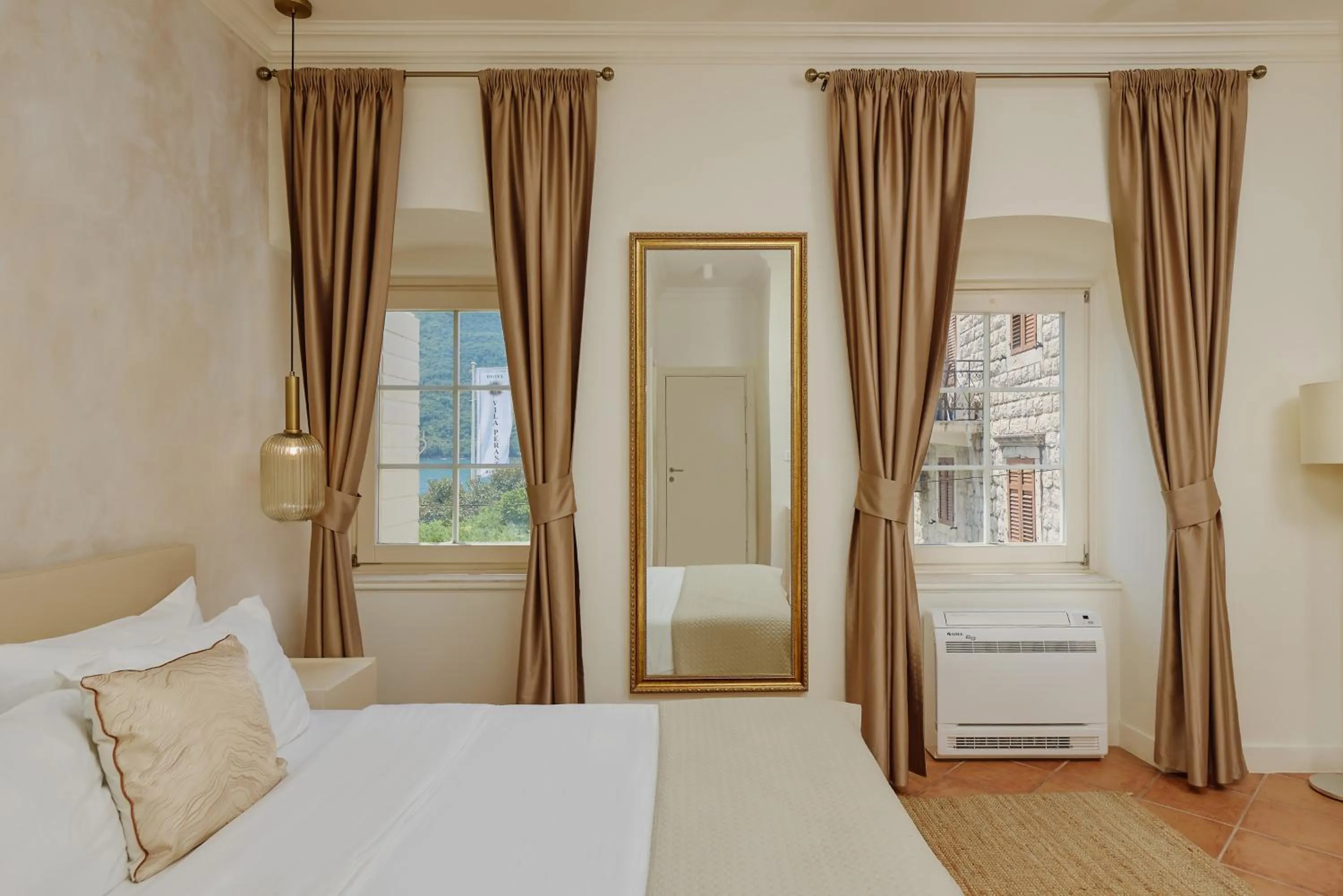 Bedroom, Bed in Vila Perast Boutique Hotel