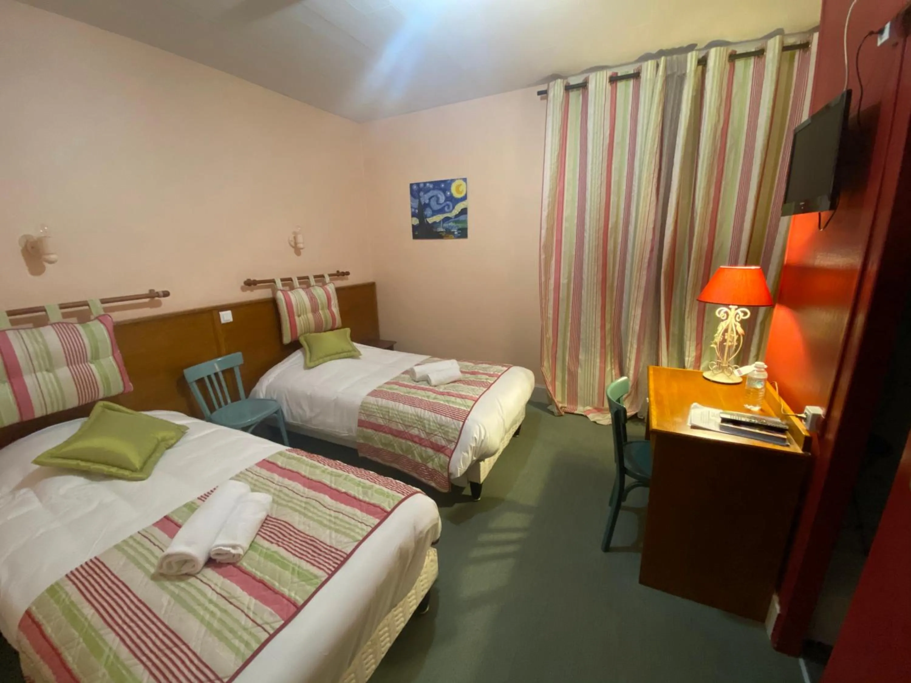 Photo of the whole room, Bed in Logis Hôtel restaurant Bel Horizon