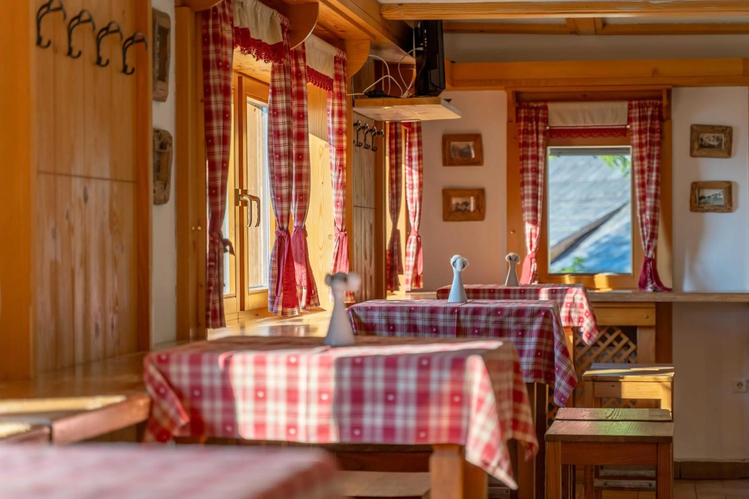 Restaurant/places to eat, Bed in Hotel Krvavec