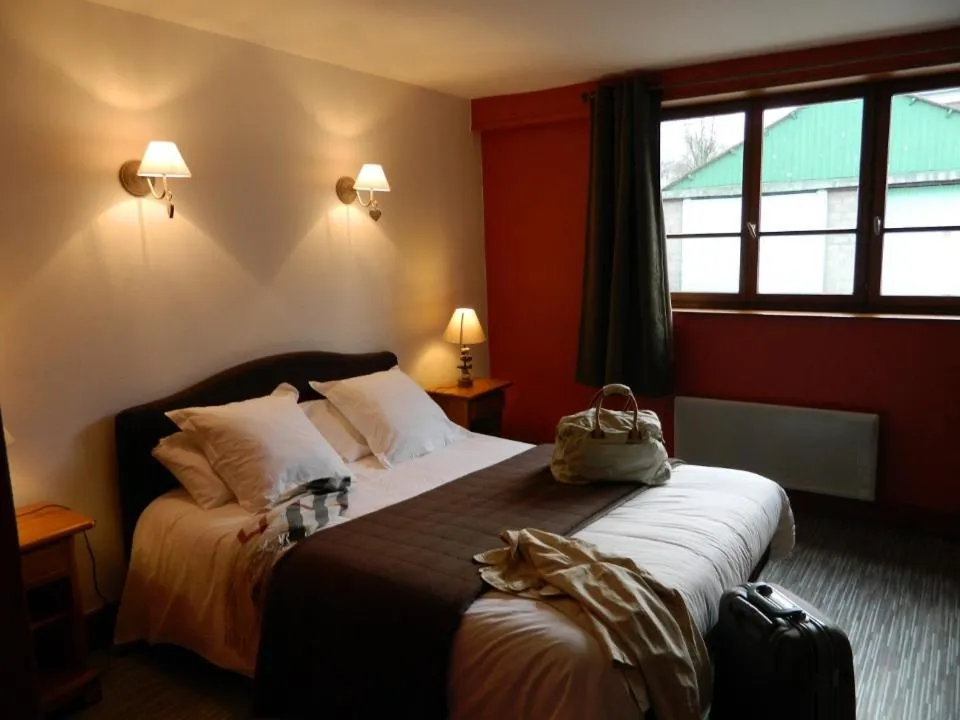Photo of the whole room, Bed in LOGIS - Auberge Du Colombier