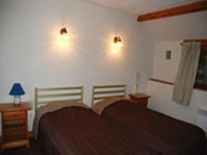 Photo of the whole room, Bed in LOGIS - Auberge Du Colombier Photo of the whole room, Bed in LOGIS - Auberge Du Colombier