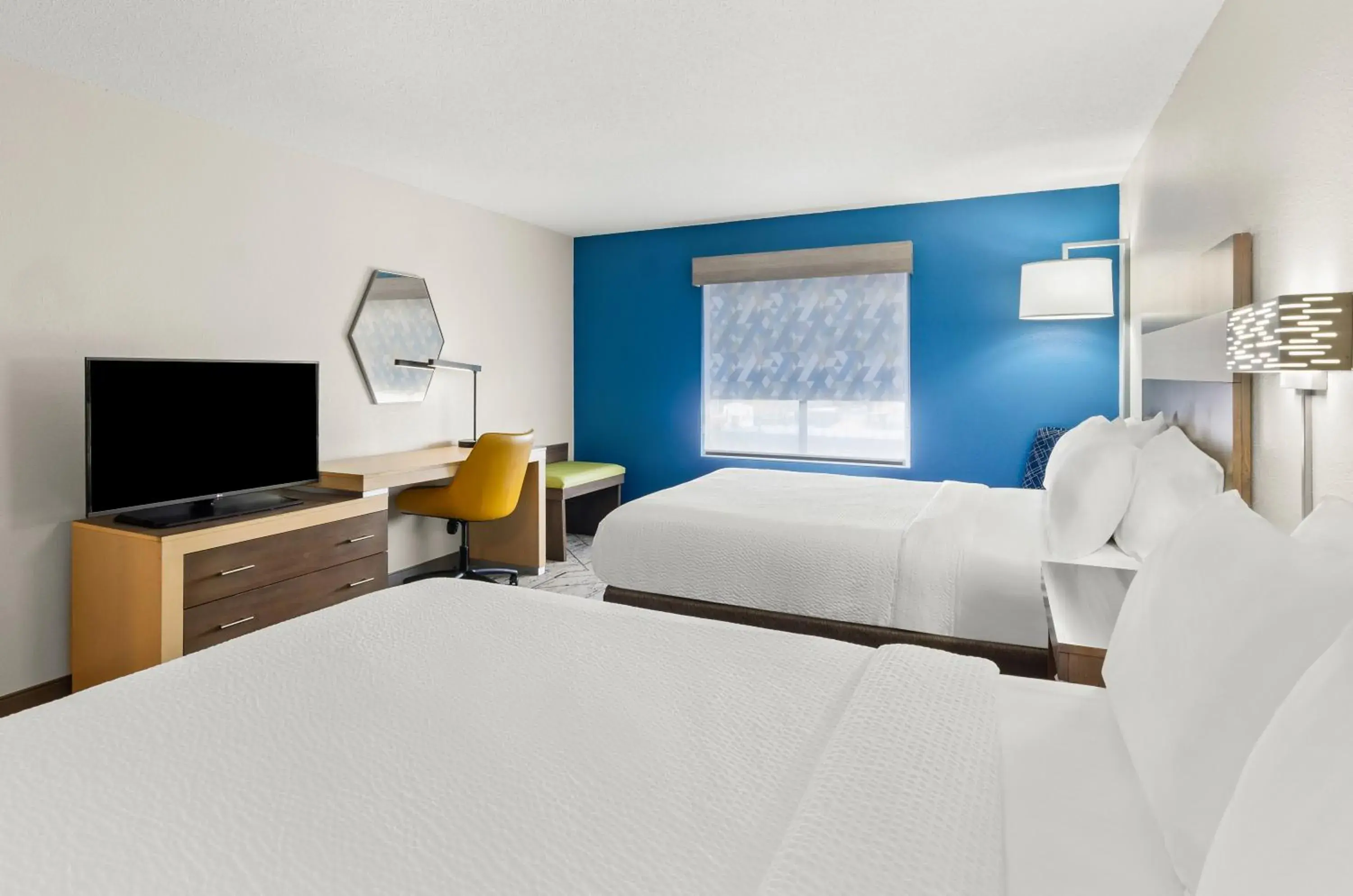 Standard Room with Two Queen Beds in Holiday Inn Express Princeton/I-77 by IHG Standard Room with Two Queen Beds in Holiday Inn Express Princeton/I-77 by IHG