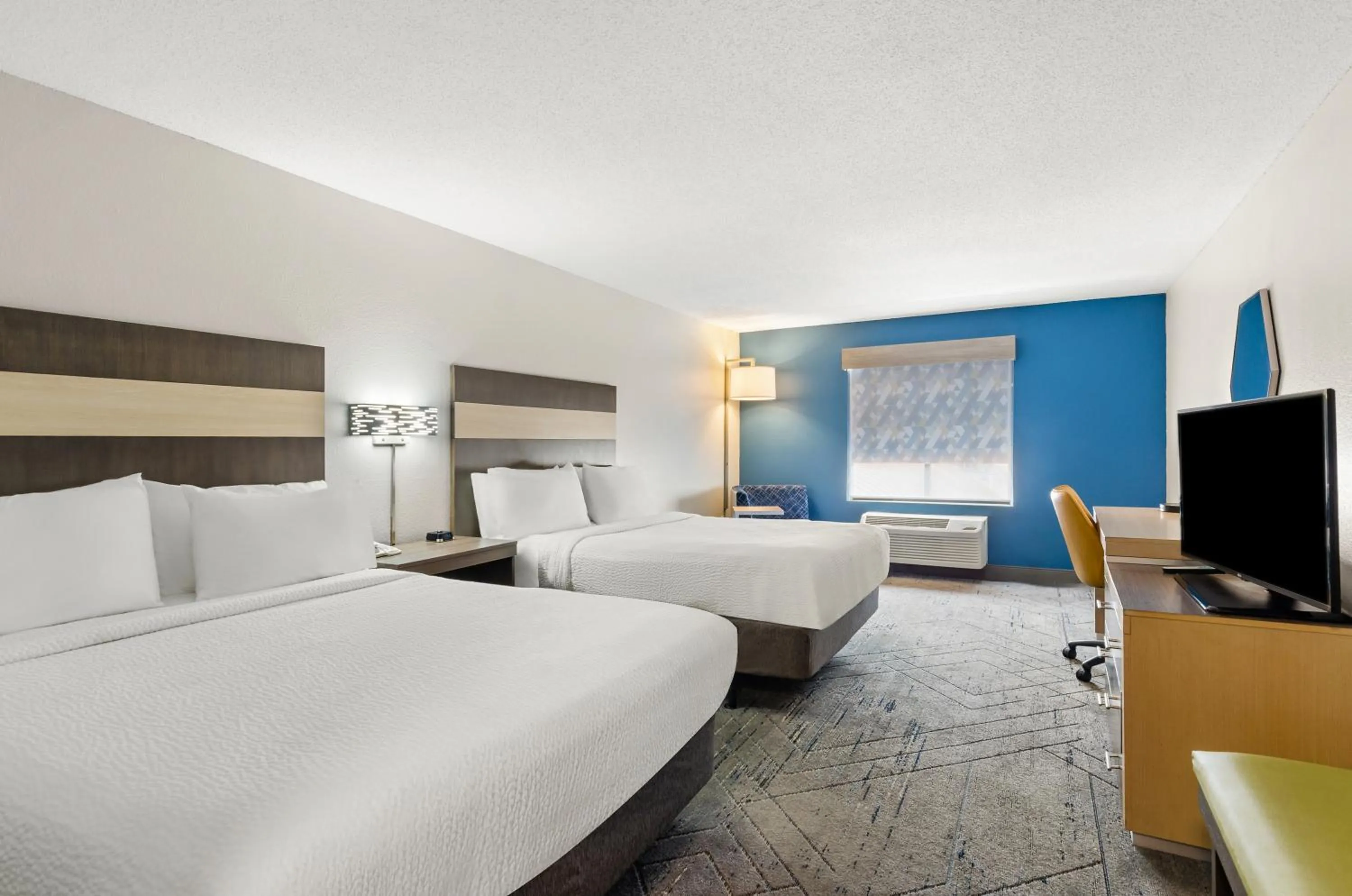 Bedroom, Bed in Holiday Inn Express Princeton/I-77 by IHG