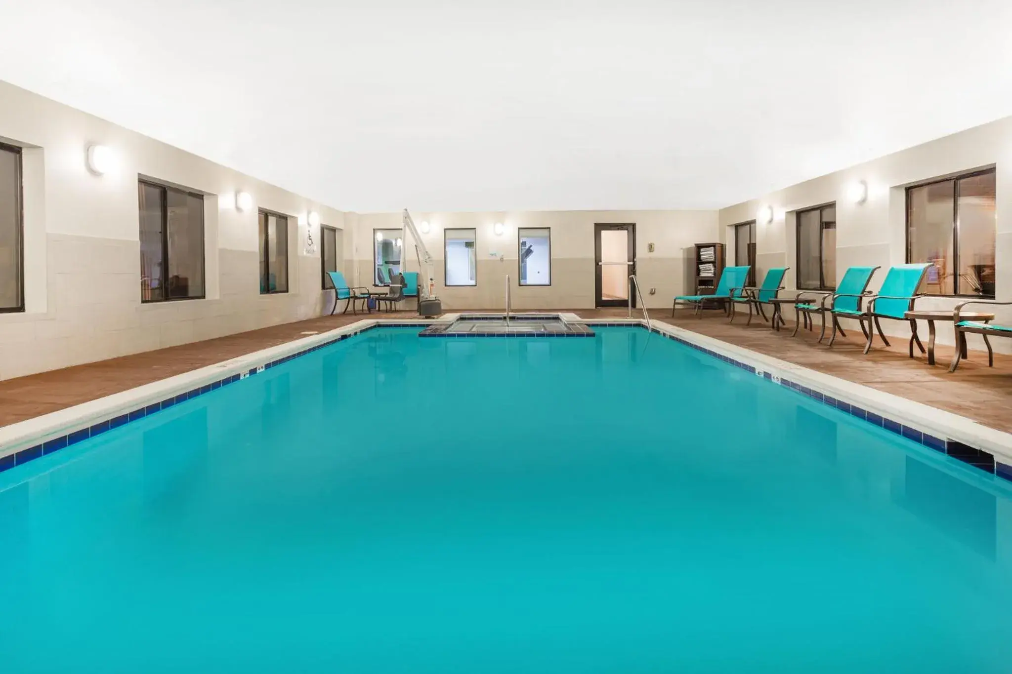 Swimming pool in Holiday Inn Express Princeton/I-77 by IHG Swimming pool in Holiday Inn Express Princeton/I-77 by IHG