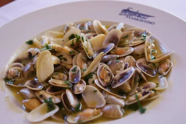 Restaurant/places to eat in Hotel Ayamontino