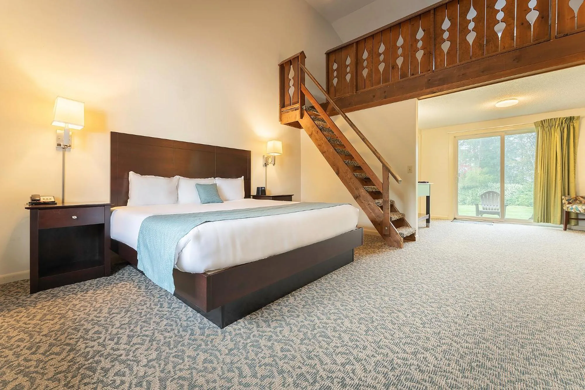 Patio, Bed in Sun & Ski Inn and Suites