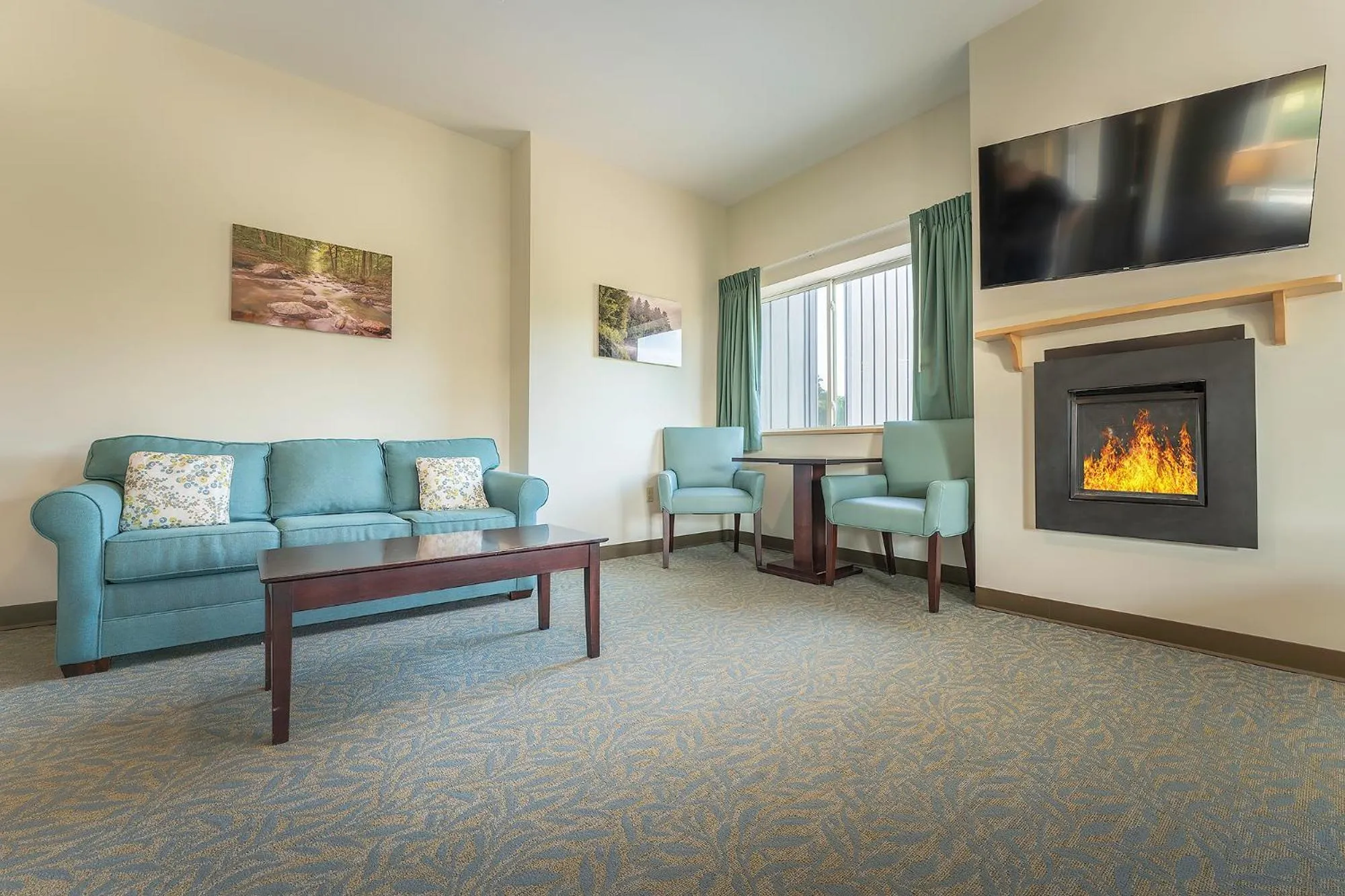 Seating area in Sun & Ski Inn and Suites