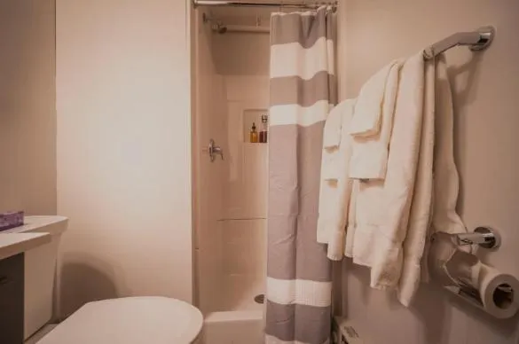 Bathroom in Sun & Ski Inn and Suites