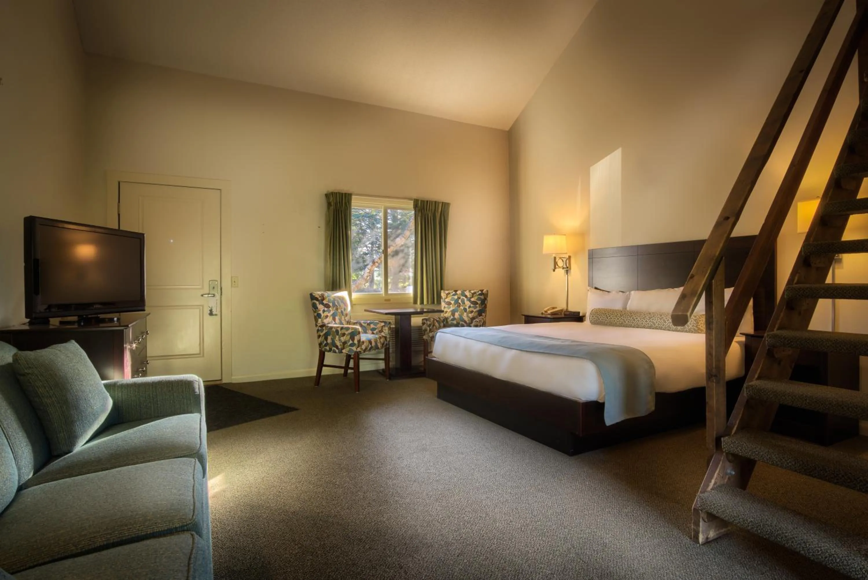 Photo of the whole room, Bed in Sun & Ski Inn and Suites