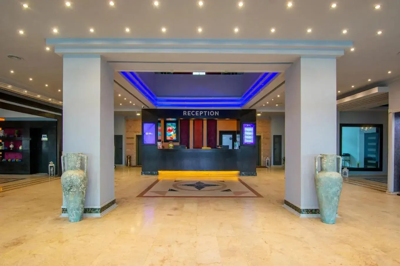 Lobby or reception in Phoenicia Express Hotel Lobby or reception in Phoenicia Express Hotel