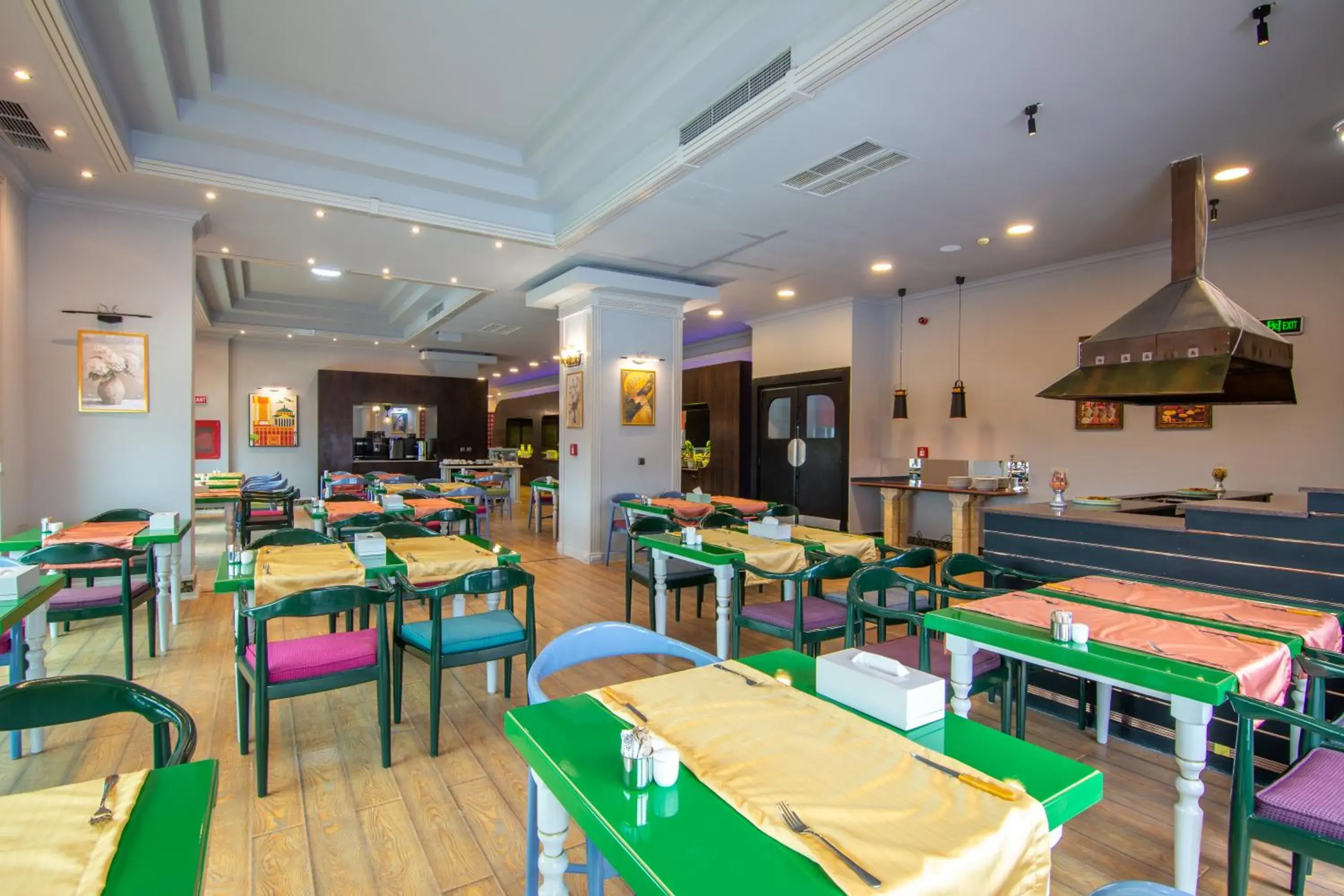 Restaurant/places to eat in Phoenicia Express Hotel Restaurant/places to eat in Phoenicia Express Hotel