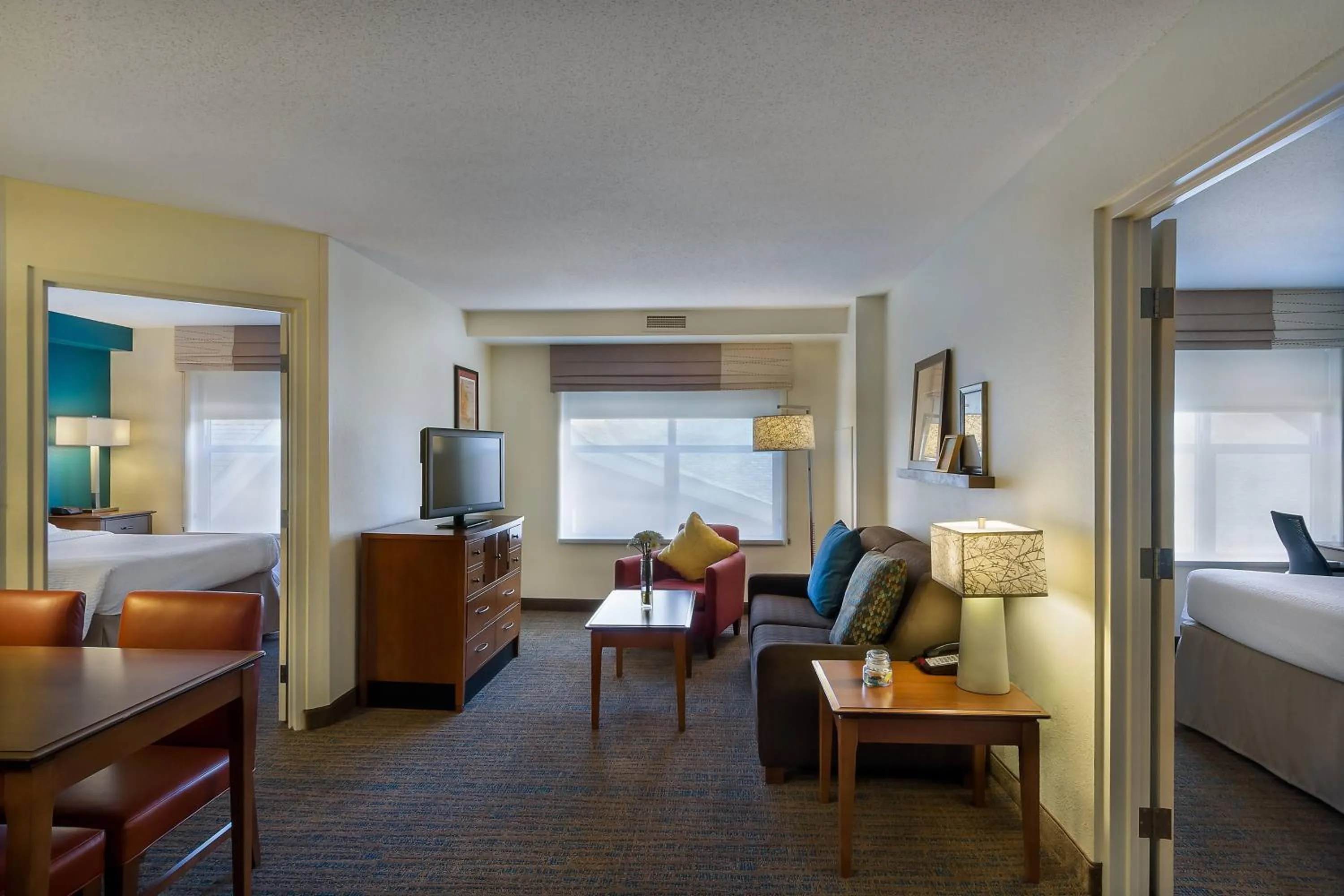 Living room, Bed in Residence Inn by Marriott Madison West/Middleton