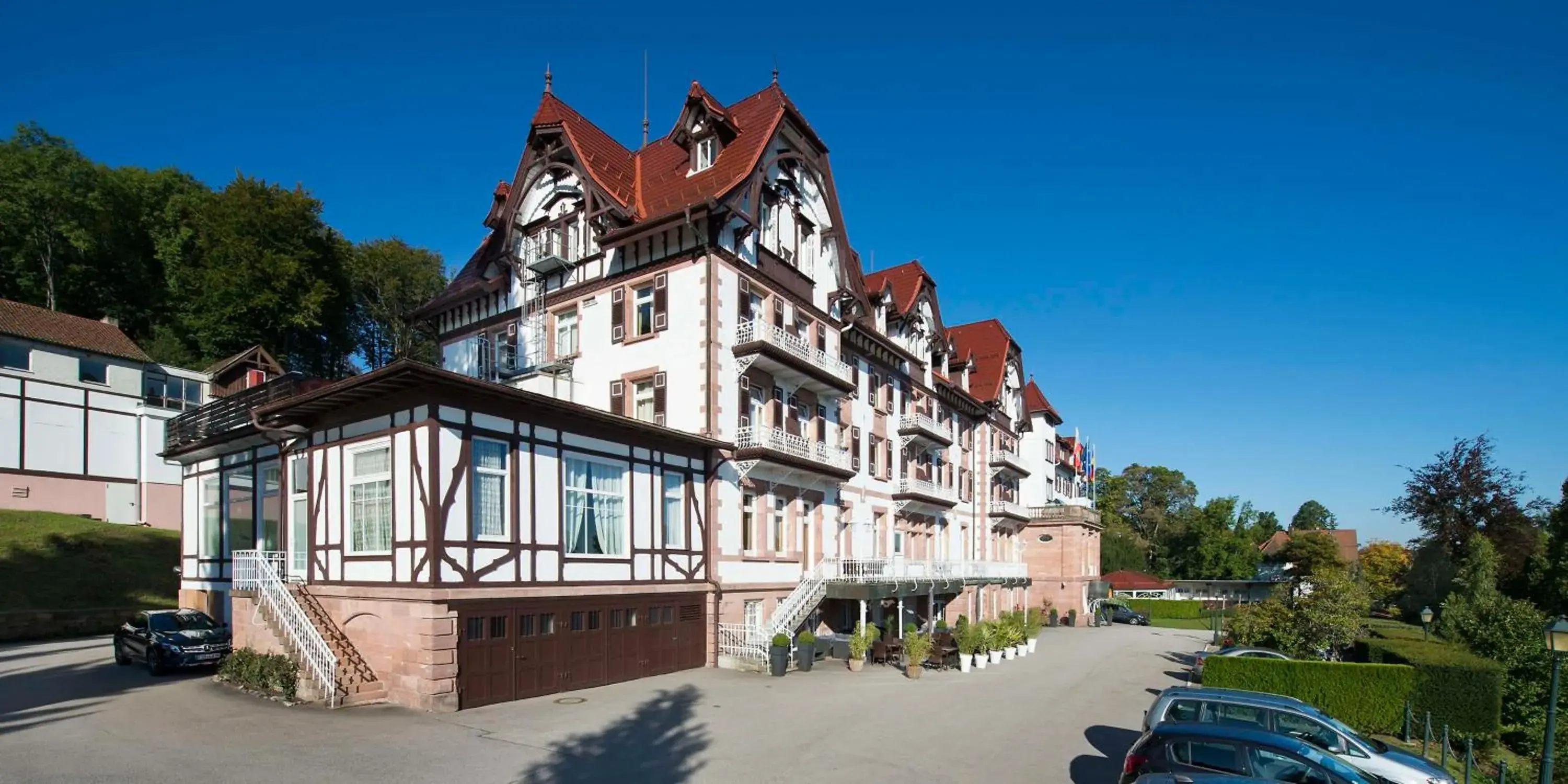 Property building in Das Palmenwald Schwarzwaldhof, BW Signature Collection Property building in Das Palmenwald Schwarzwaldhof, BW Signature Collection